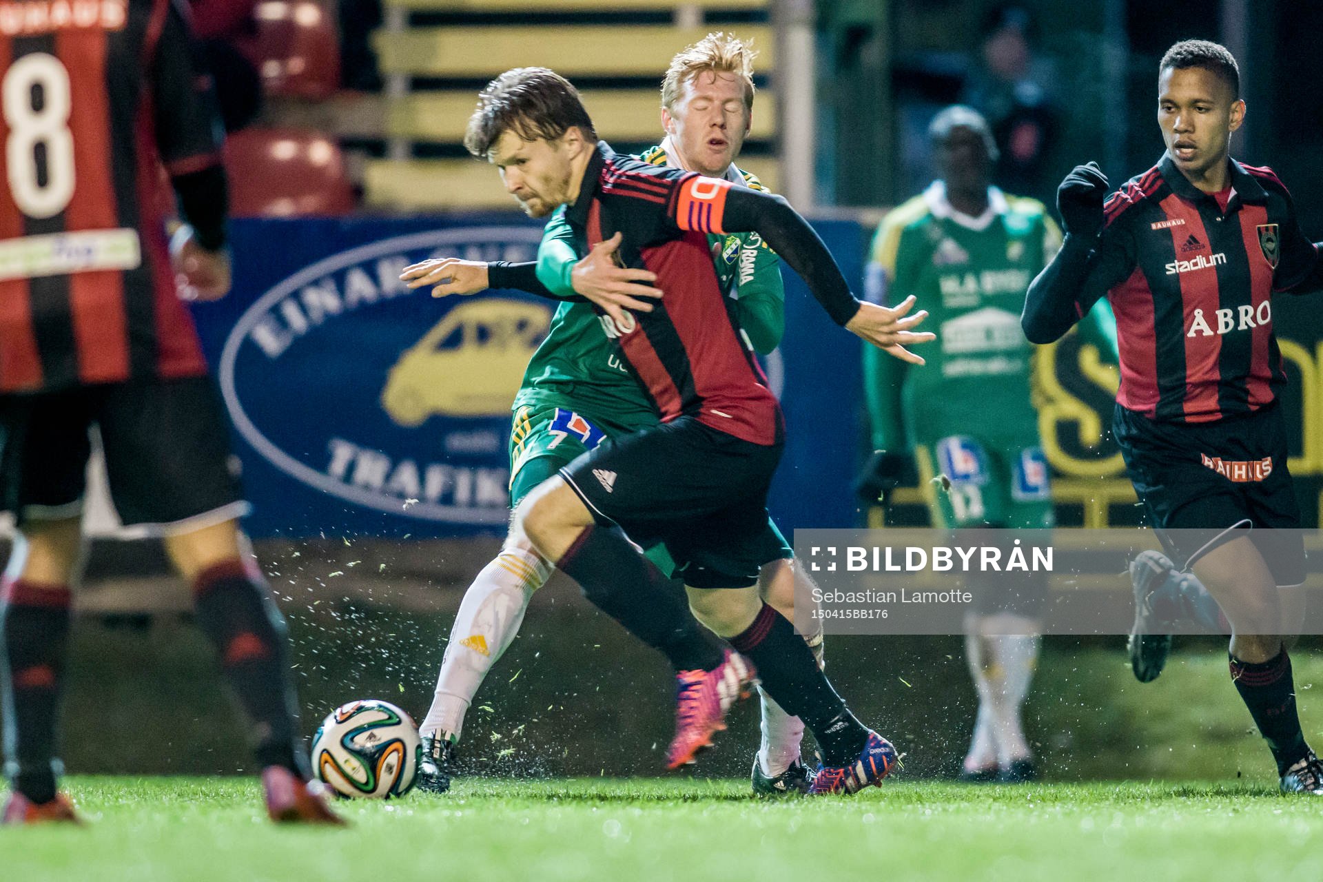 Ljungskiles Hampus Andersson  stoppar Brommapojkarnas Jacob