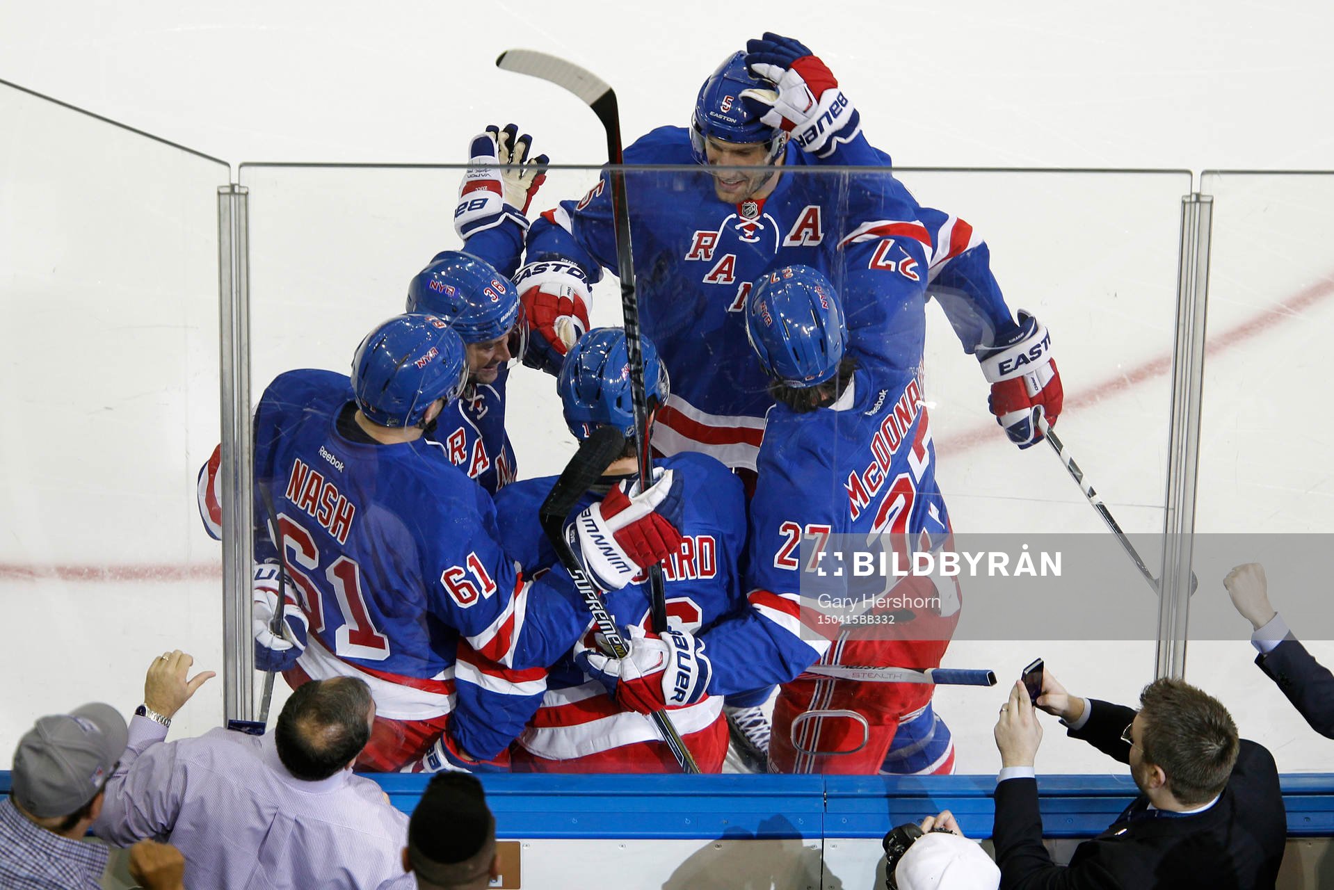 New York Rangers Derick Brassard (C) celebrates with