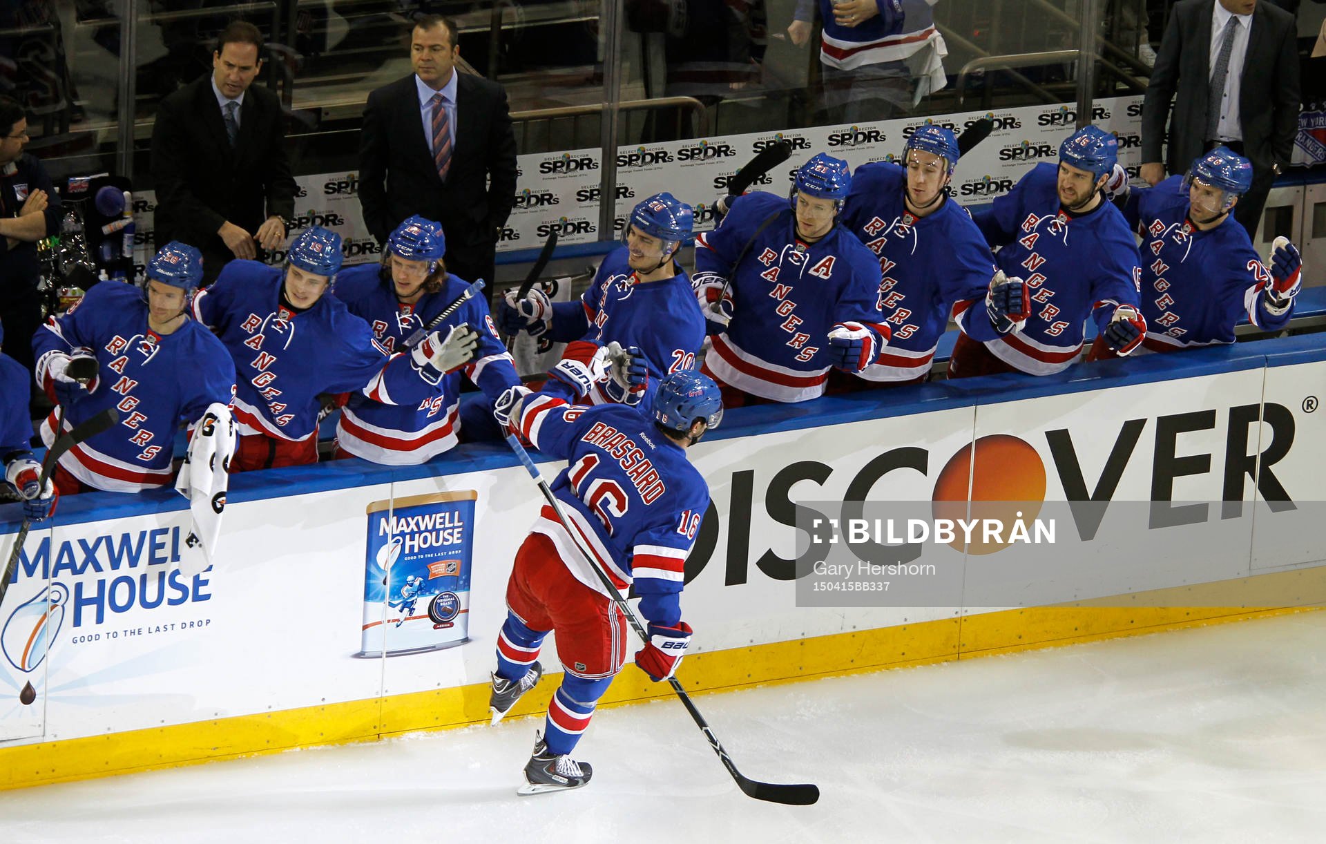 New York Rangers Derick Brassard celebrates a goal with