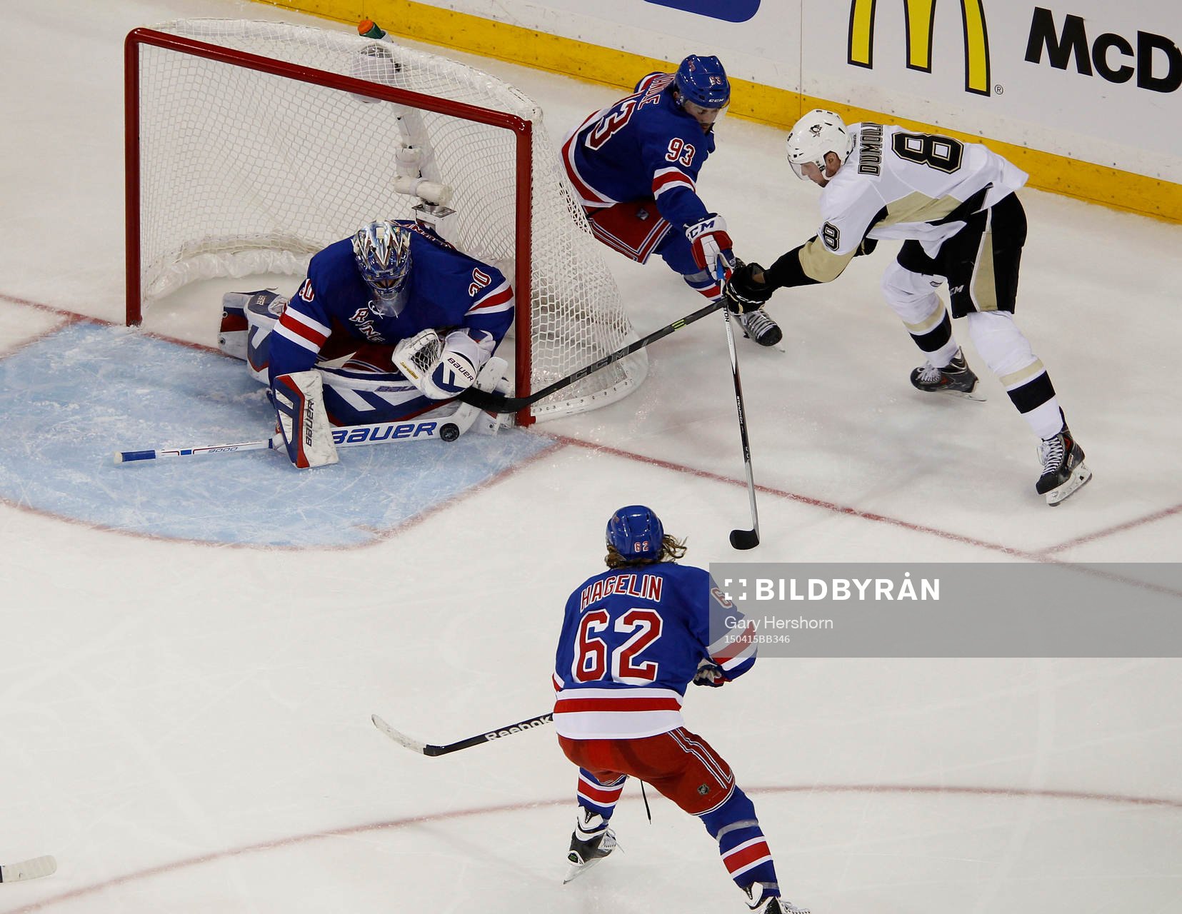 New York Rangers goalie Henrik Lundqvist makes a save