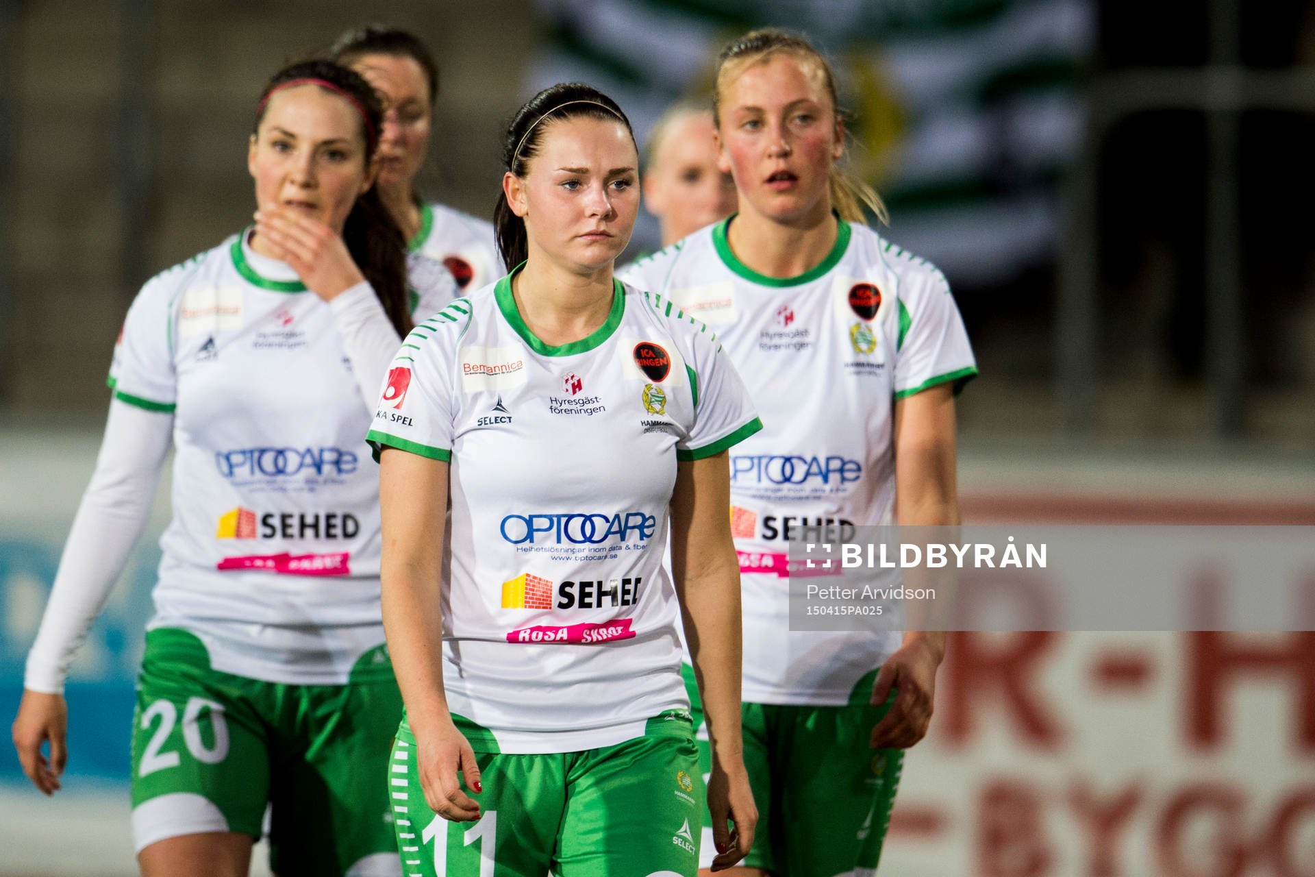 Hammarbys Helen Eke, Emma Jansson och Julia Karlenäs deppar