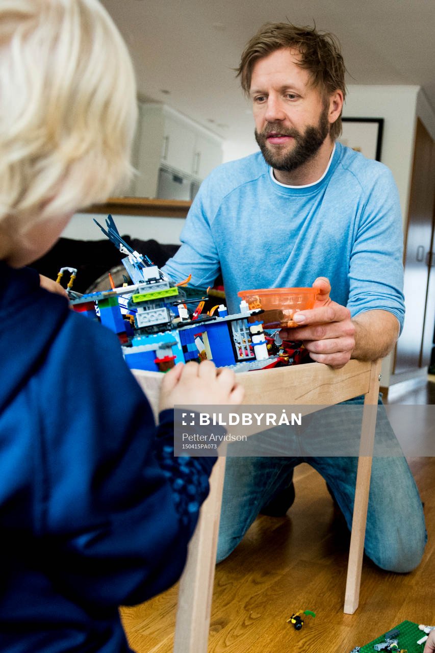 Hemma hos ishockeyspelaren Tomi Kallio