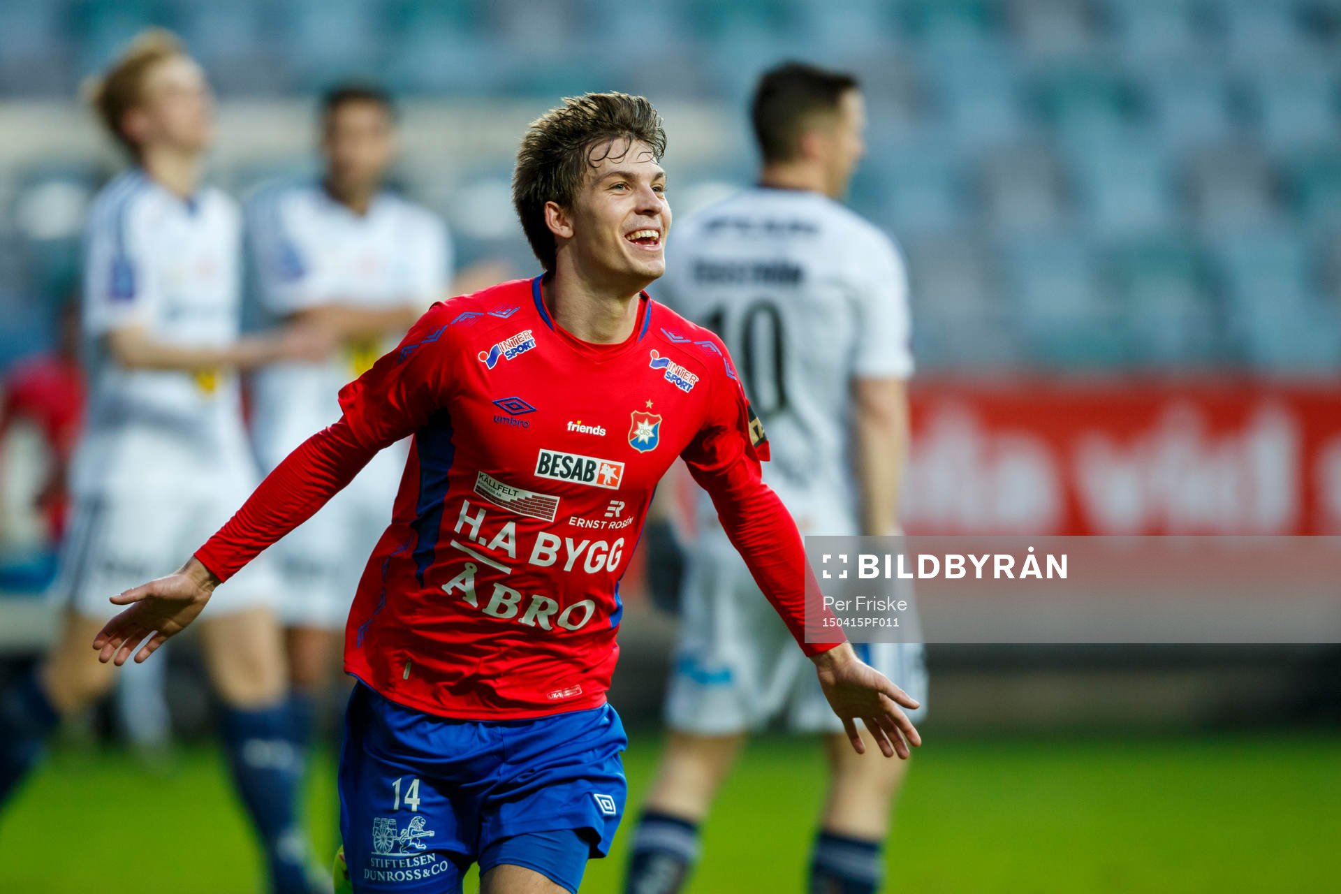 Örgrytes Daniel Paulson jublar