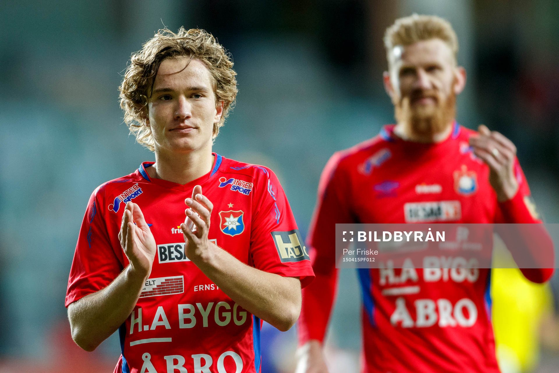 Örgrytes Jakob Lindström tackar publiken