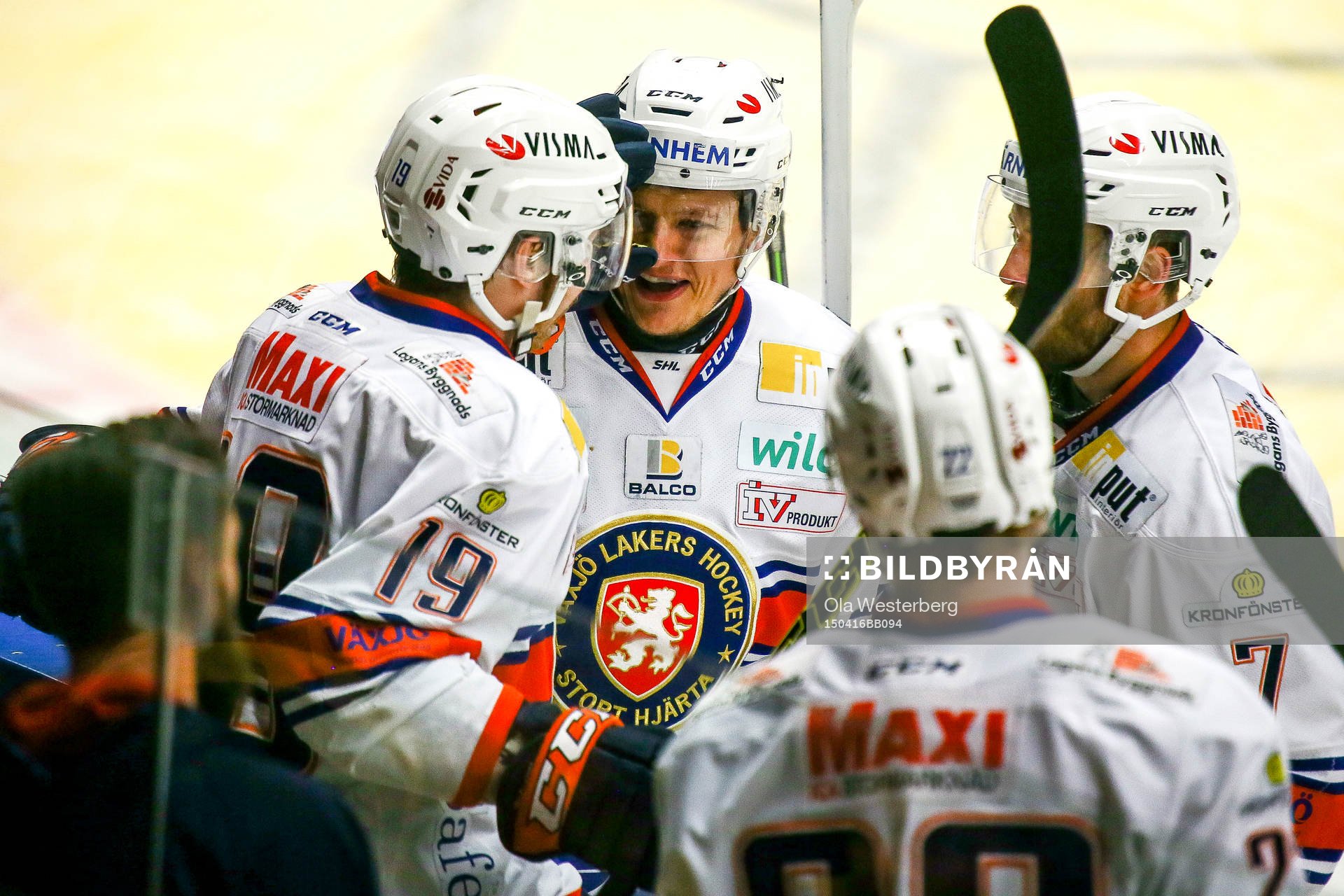 Växjös Rhett Rakhshani  gör 0-2 och jublar