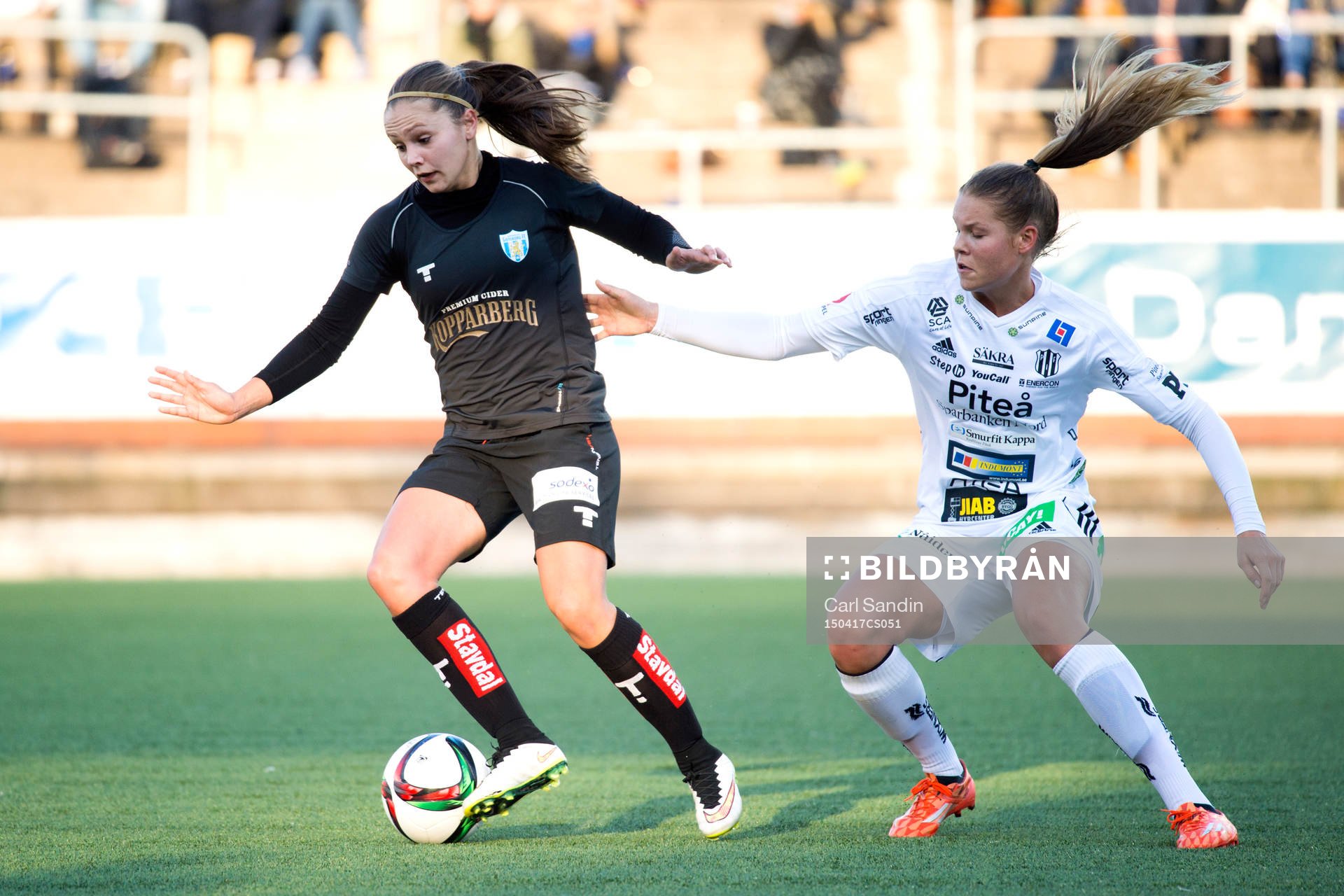 Göteborgs Lieke Martens och Piteås Nina Jakobsson