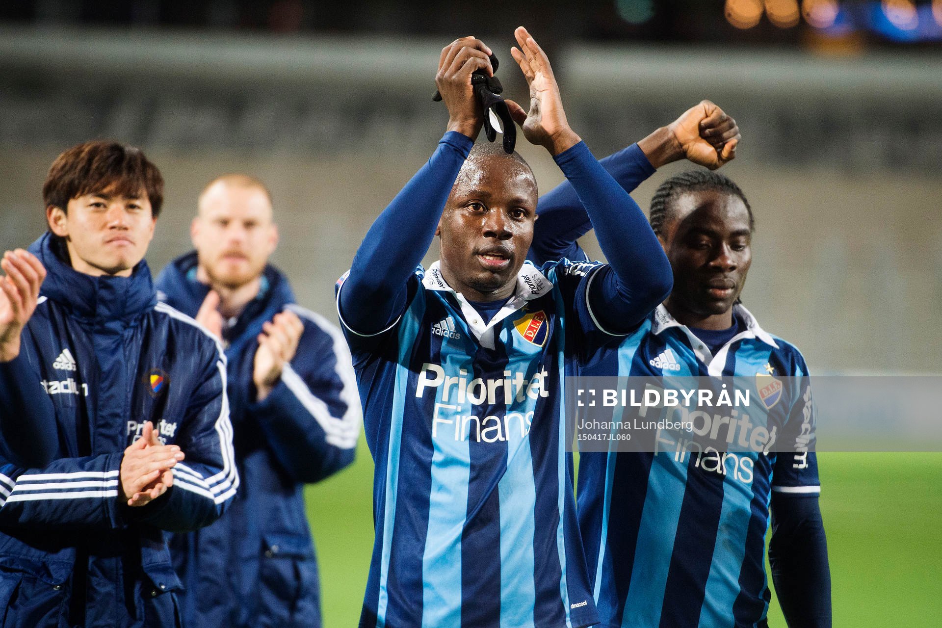 Djurgårdens Nyasha Mushekwi tackar publiken