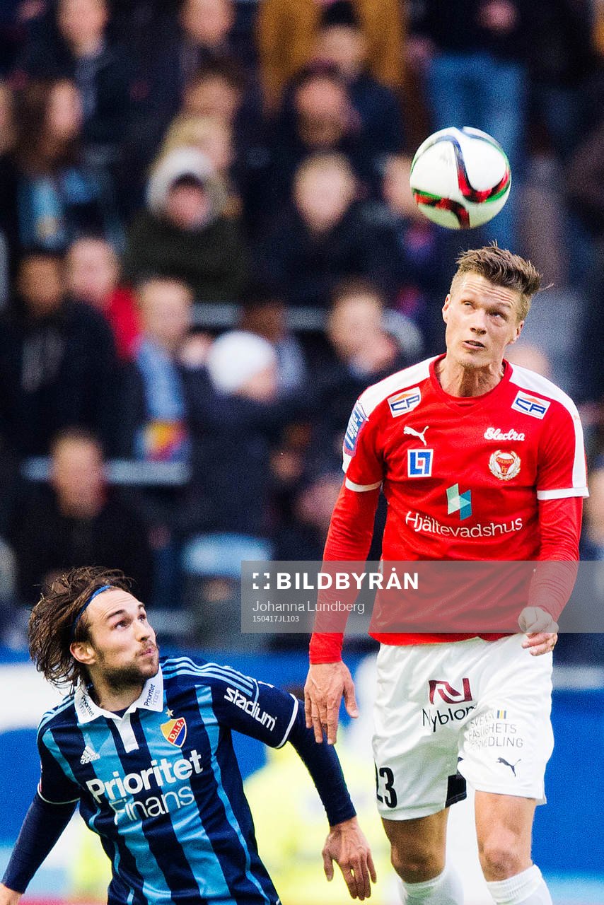 Djurgårdens Kevin Walker och Kalmars Viktor Elm