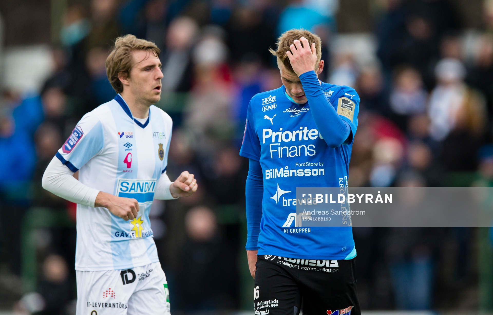 Halmstads Eric Smith tar sig för huvudet