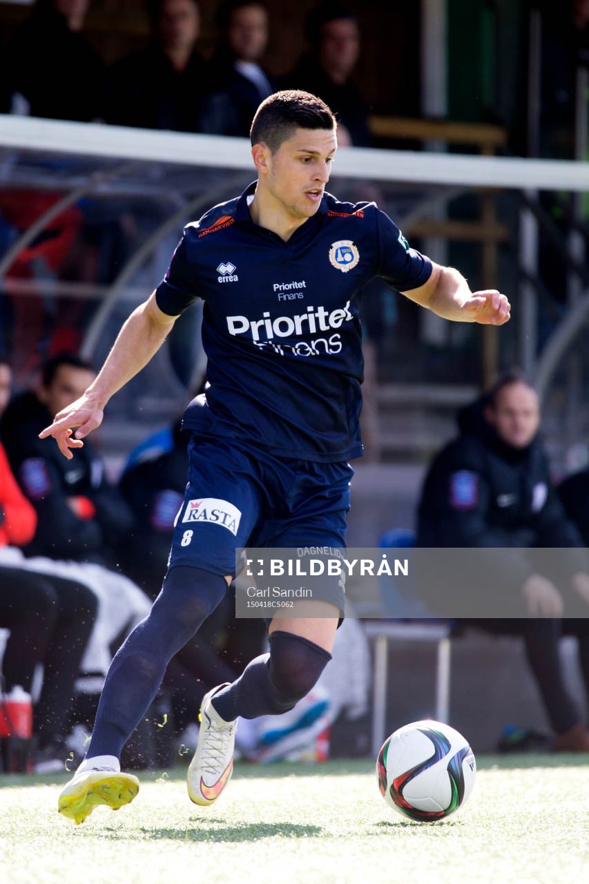 Utsiktens Luka Mijaljevic under en fotbollsmatch i Superettan mellan Utsikten och Assyriska den 18 april 2015 i Göteborg.