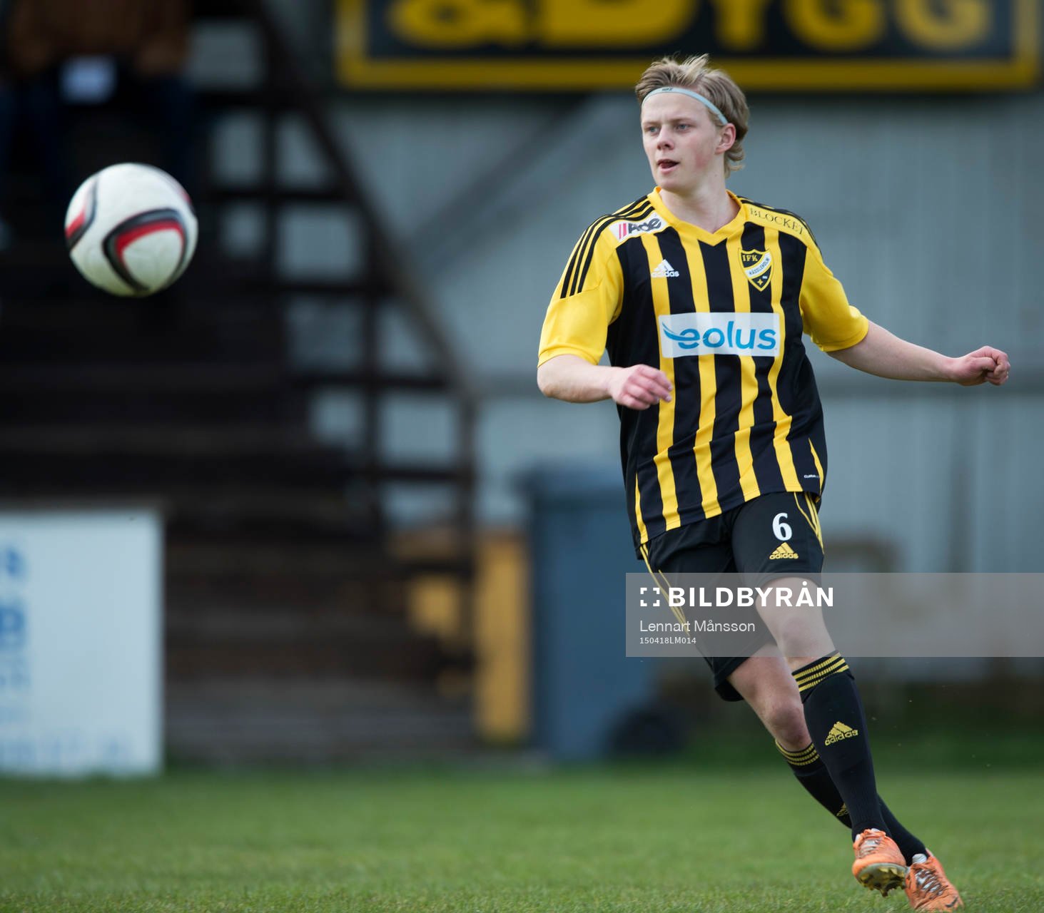 IFK Hässleholms Philip Bengtsson i matchen i division 2