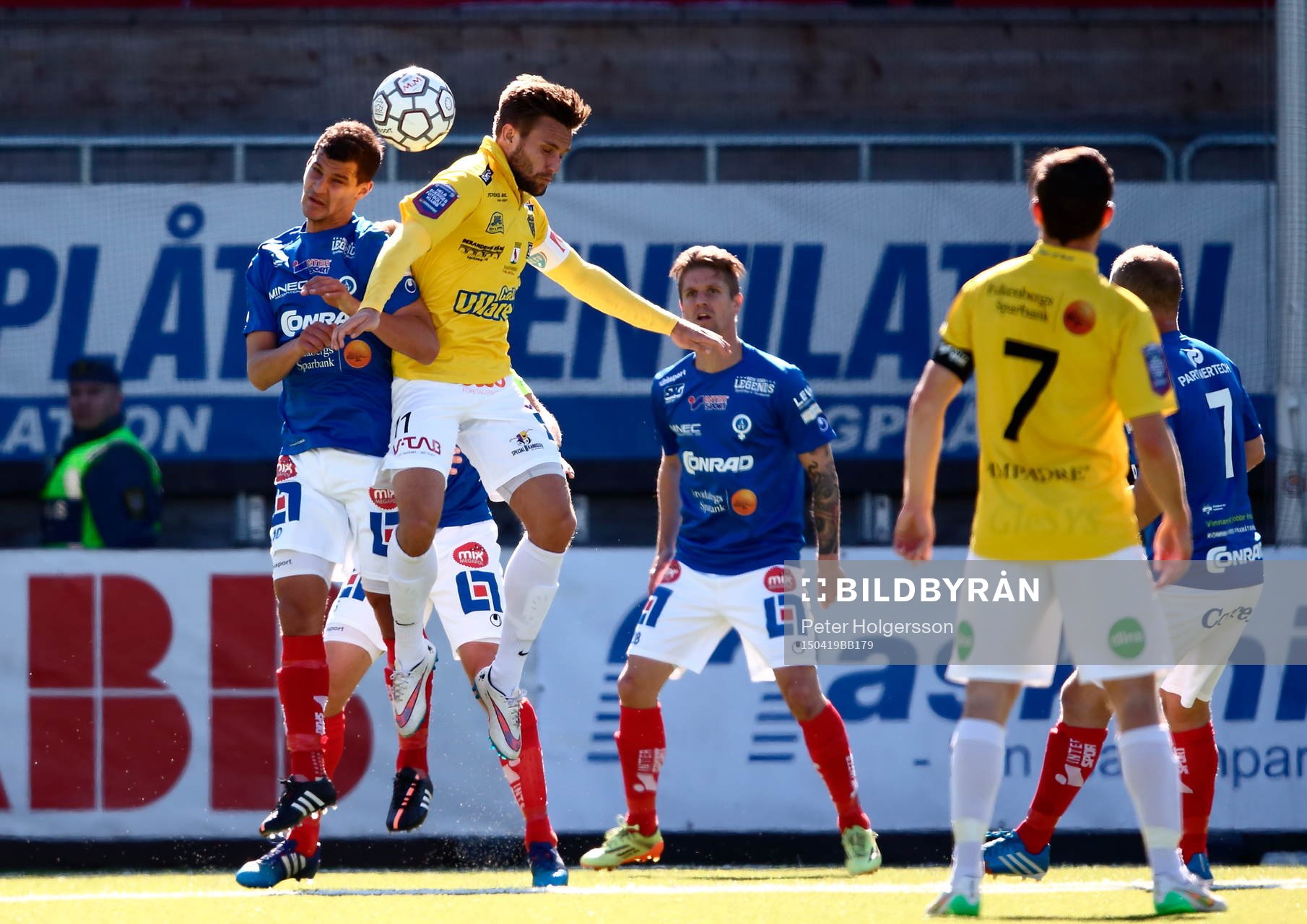 Åtvidabergs Mauricio Albornoz och Falkenbergs Johannes Vall