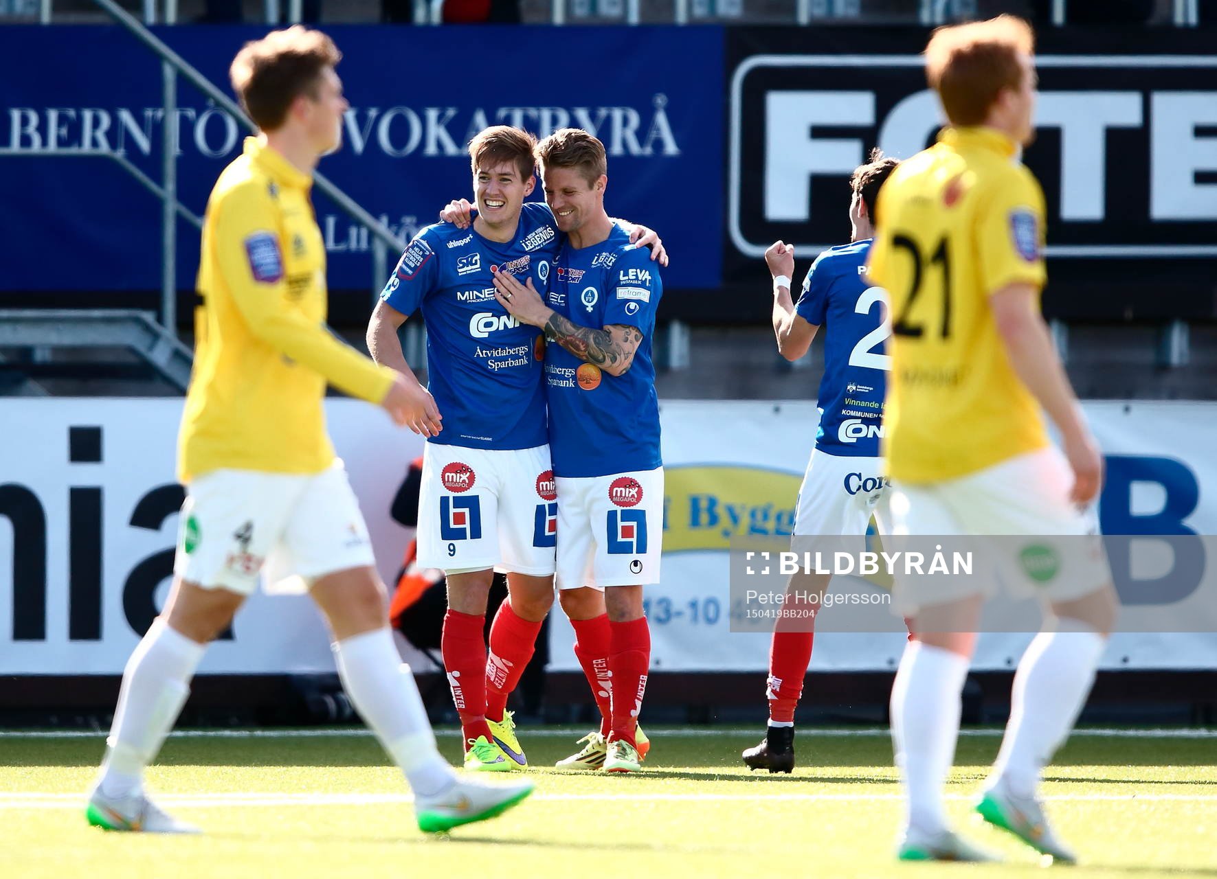 Åtvidabergs Victor Sköld och Martin Lorentzson jublar