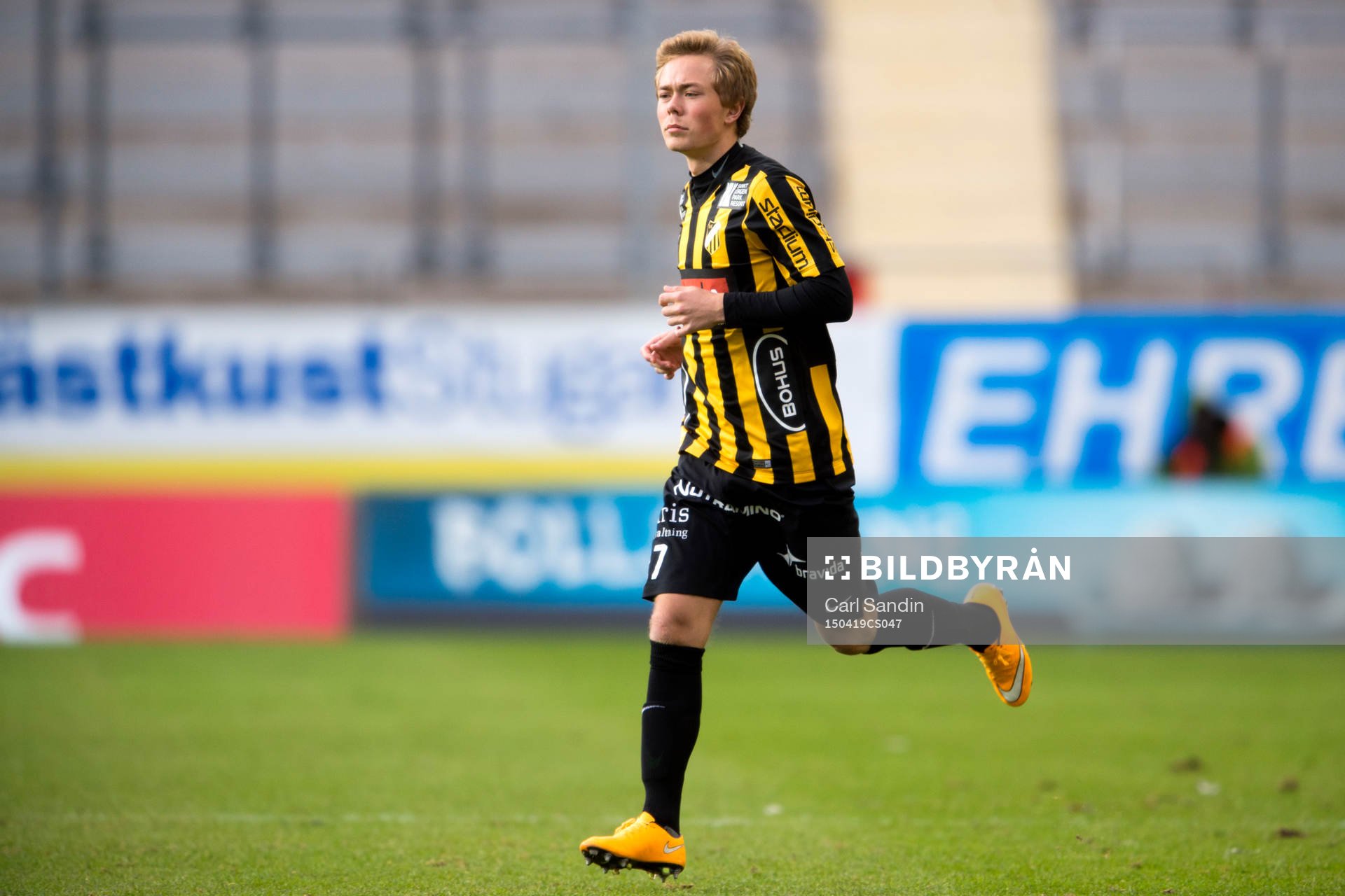 Häckens Joel Andersson under en fotbollsmatch i Allsvenskan mellan Häcken och IFK Göteborg den 19 april 2015 i Göteborg.