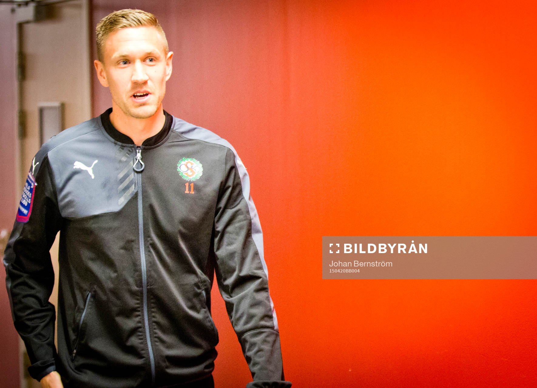 Örebros Marcus Pode på väg ut till uppvärmningen
