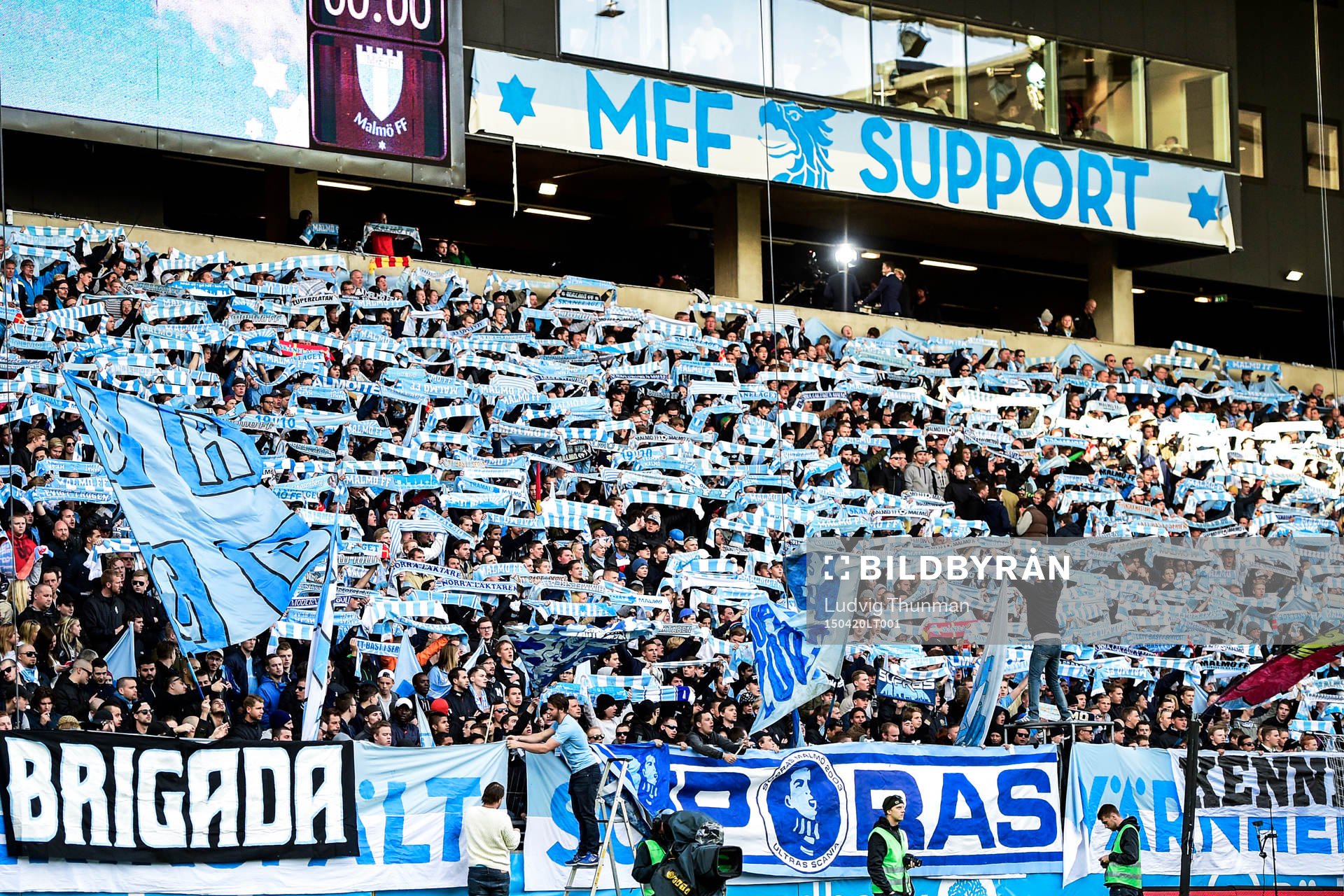 Malmös supportrar värmer upp