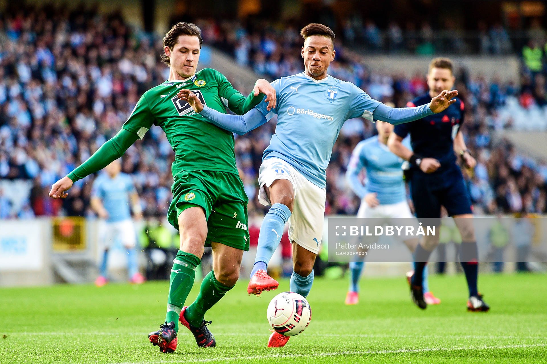 Hammarbys Philip Haglund och Malmö FFs Tobias Sana