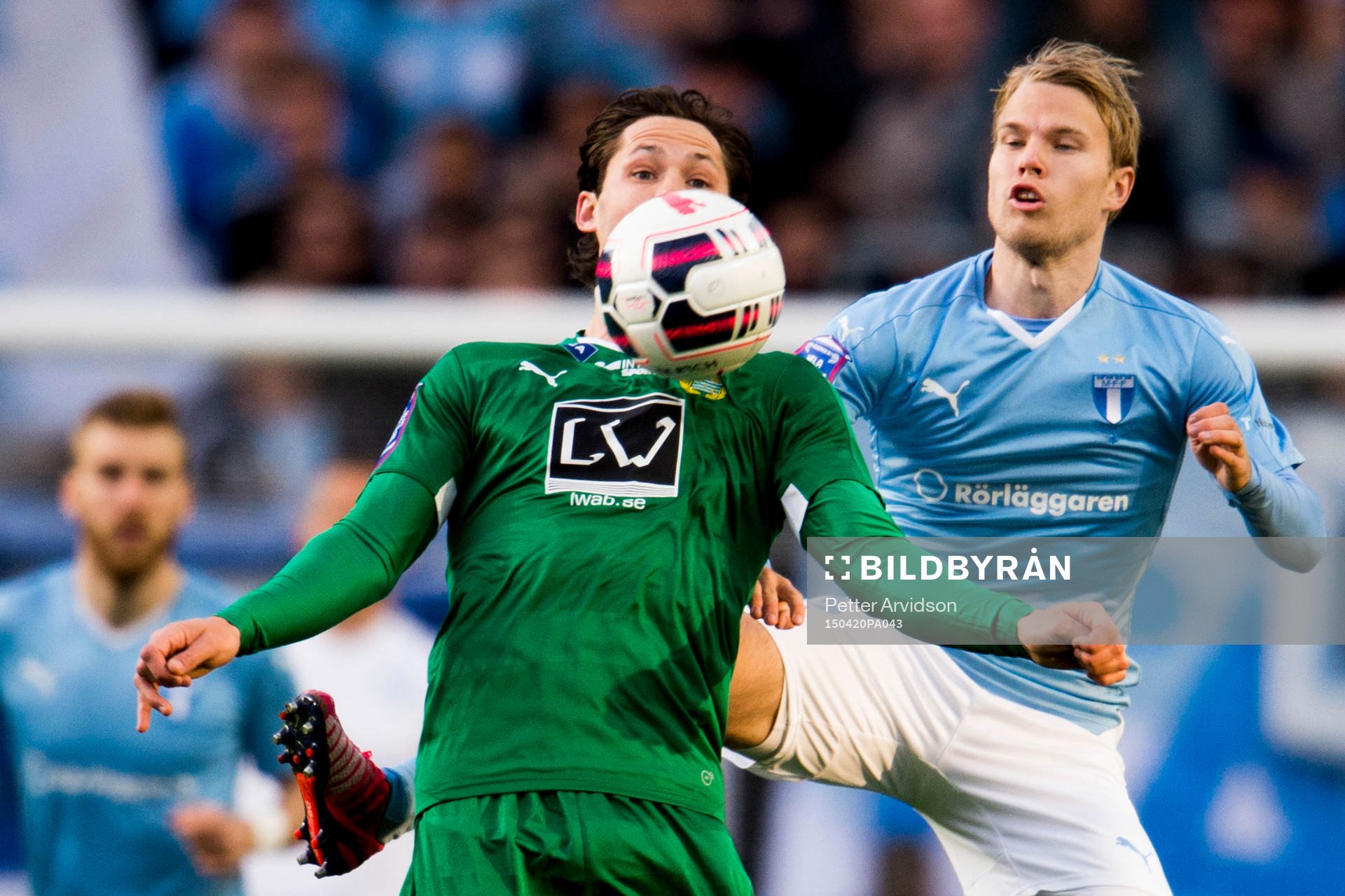 Hammarbys Philip Haglund och Malmö FFs Oscar Lewicki