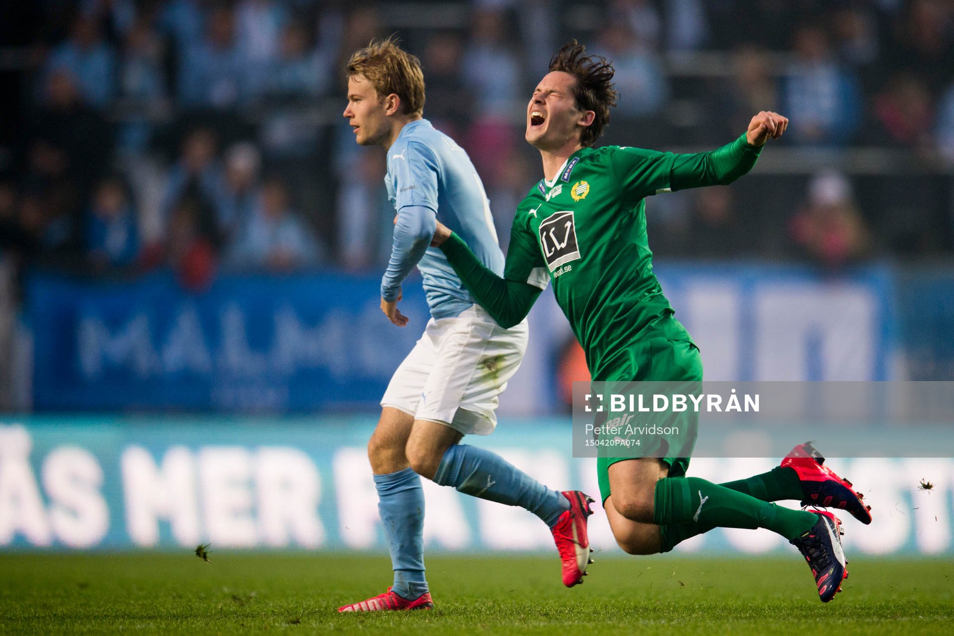 Hammarbys Philip Haglund faller