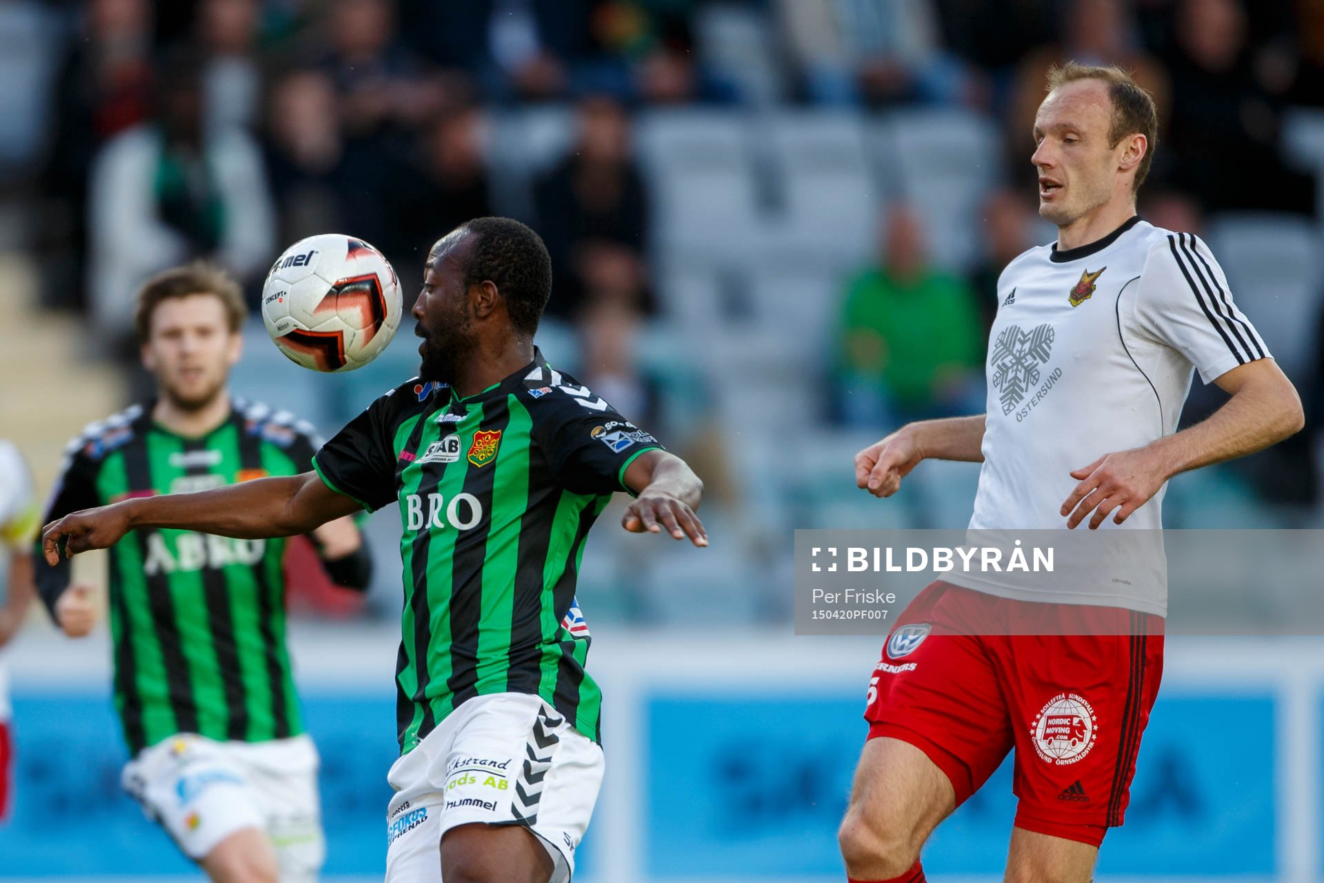 Gais Reuben Ayarna och Östersunds Dragan Kapcevic
