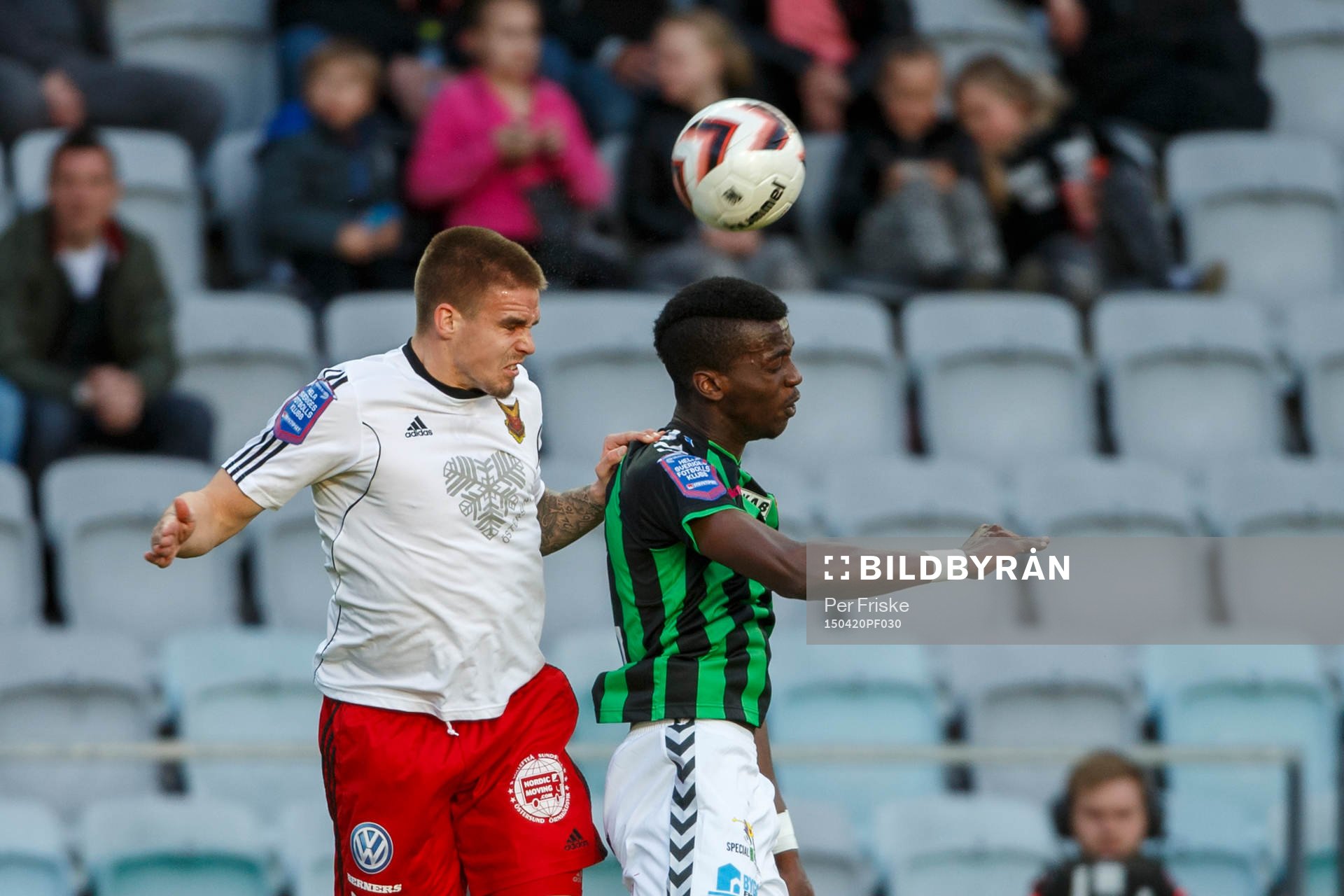 Östersunds Douglas Bergqvist och Gais Bryan Johansson