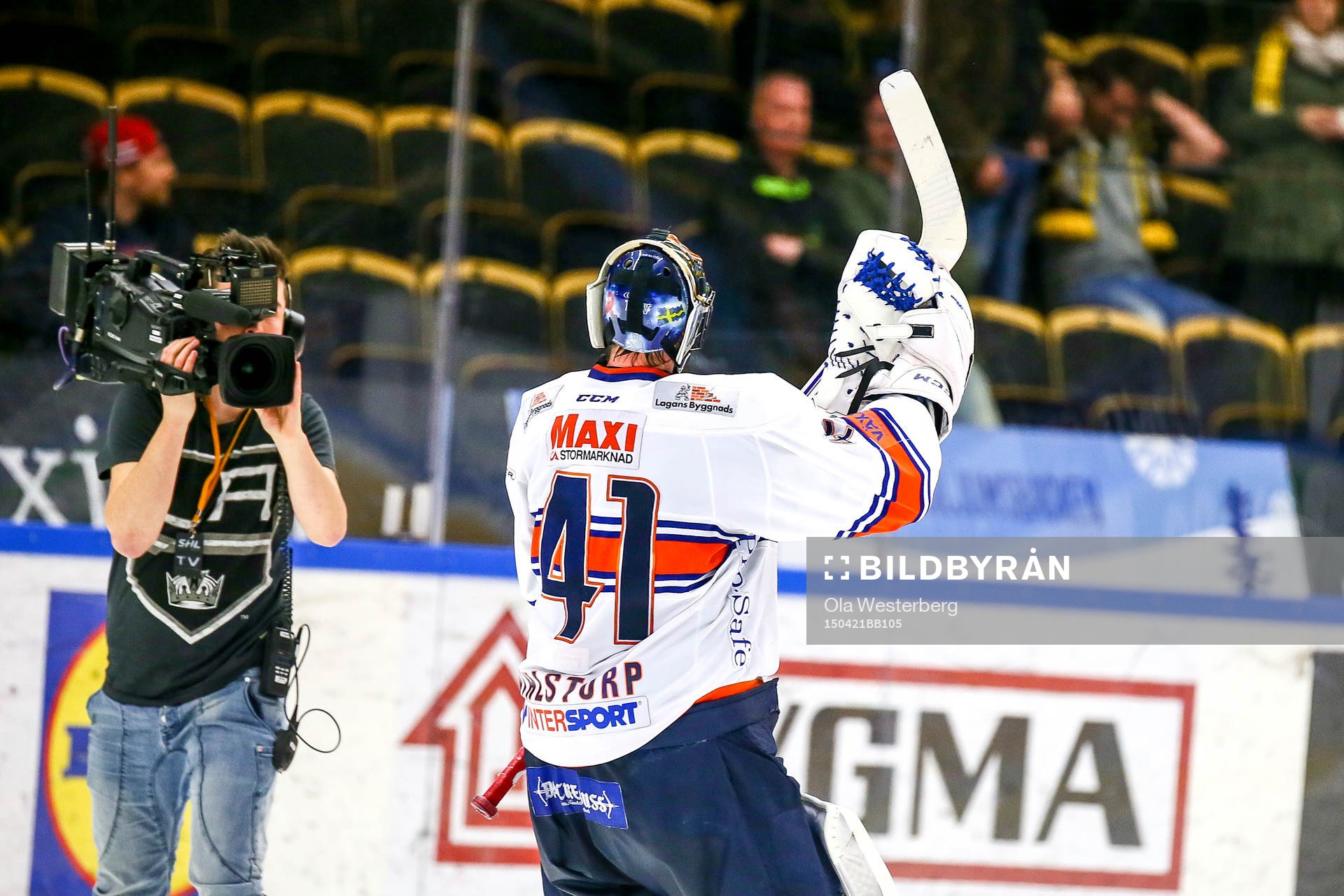 Växjös målvakt Cristopher Nihlstorp  jublar