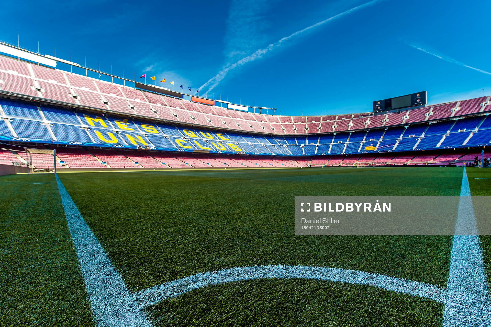 Camp Nou inför  fotbollsmatchen i Champions League mellan Barcelona och Paris Saint Germain den 21 april 2015 i Barcelona.