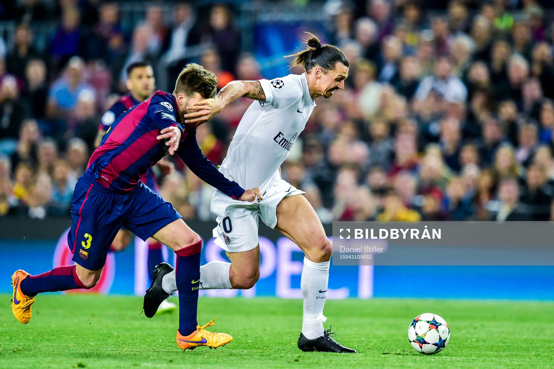 Barcelonas Gerard Piqué och PSGs Zlatan Ibrahimović