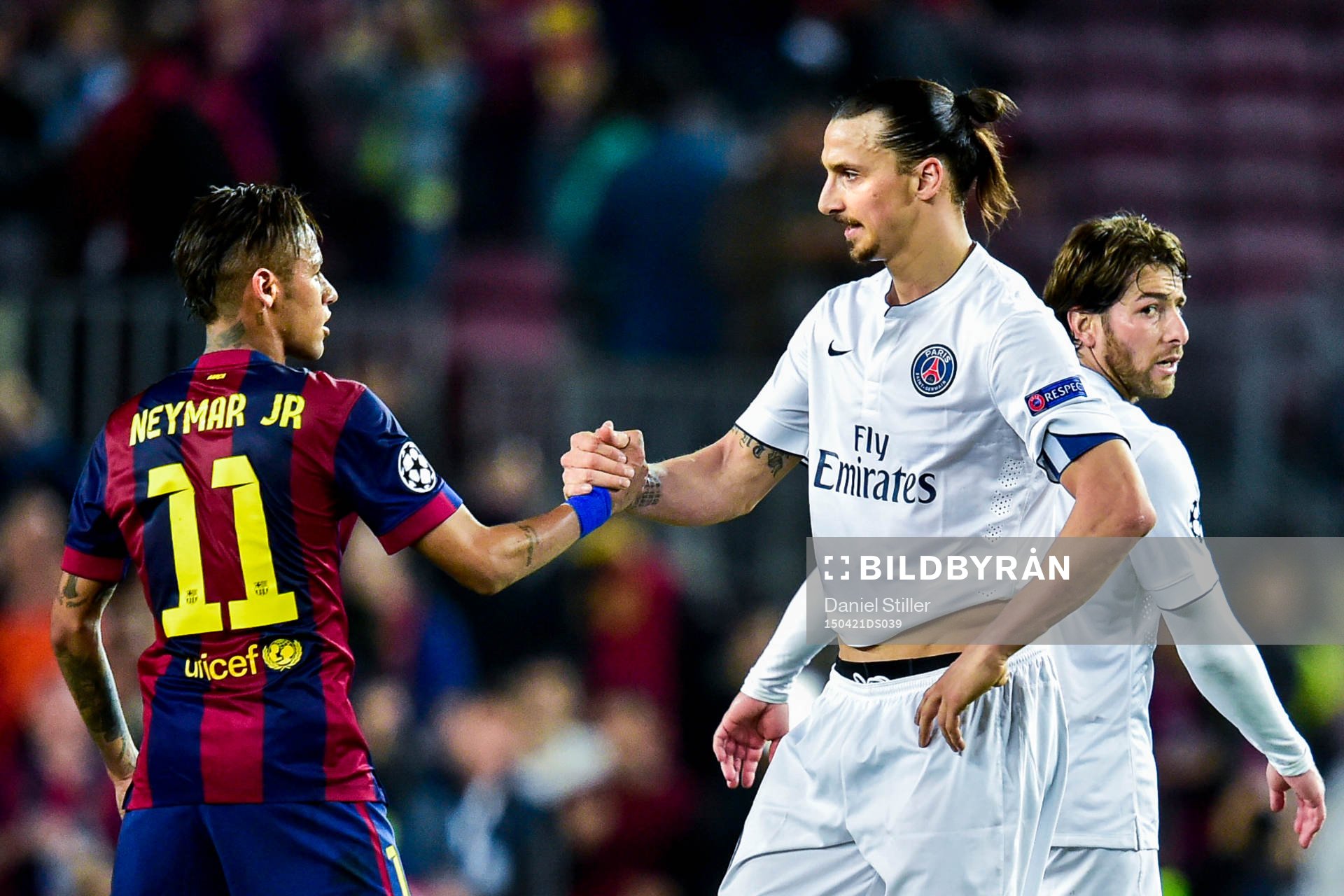 PSGs Zlatan Ibrahimović tackar Barcelonas Neymar