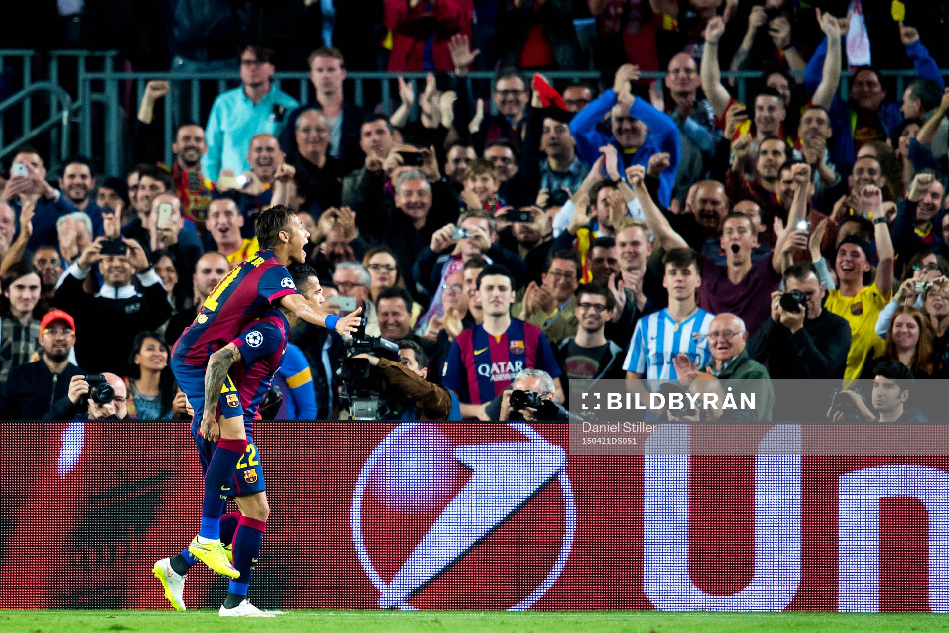Barcelonas Neymar jublar