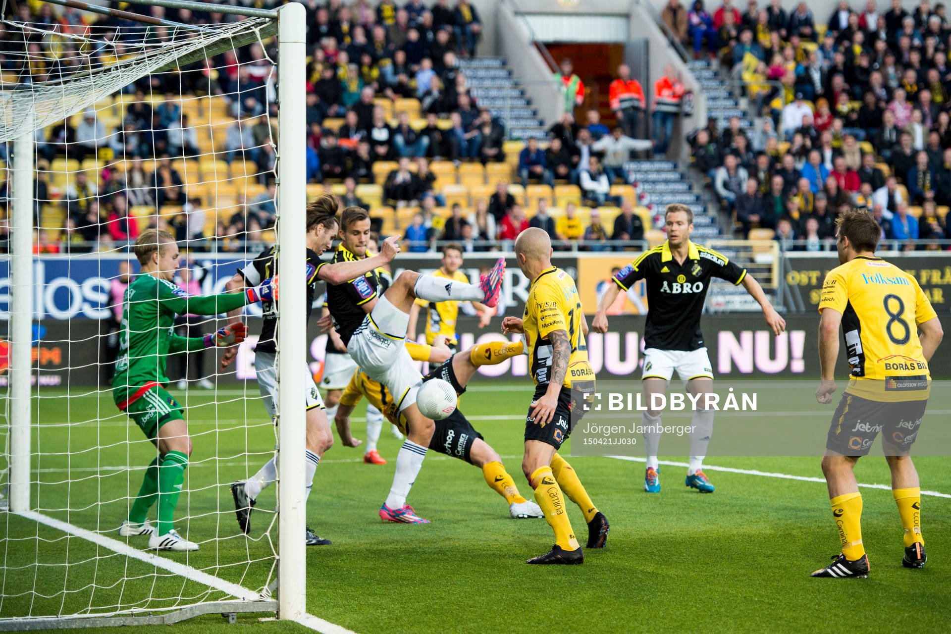Kamp framför AIK:s mål under en fotbollsmatch i Allsvenskan mellan Elfsborg och AIK den 21 april 2015 i Borås.