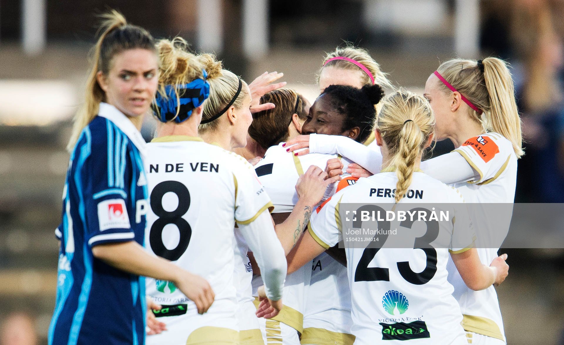 Rosengårds Therese Sjögran jublar