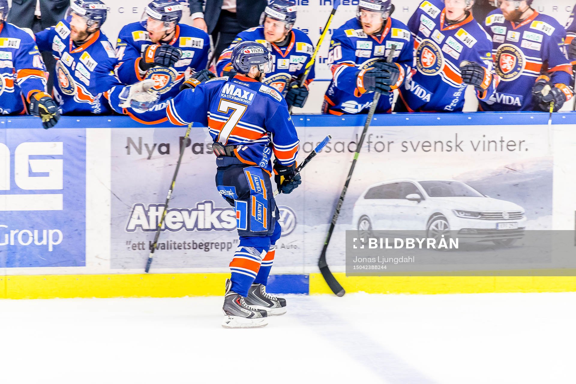 Växjös Jeff Tambellini jublar