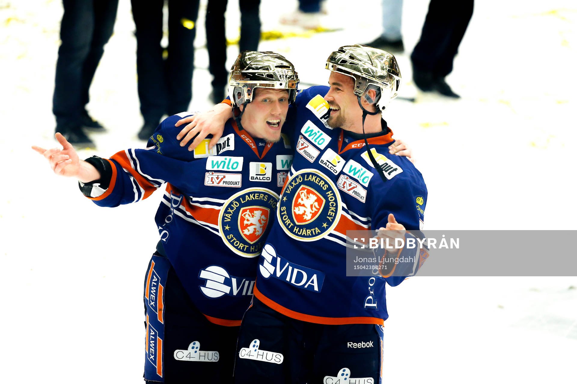 Växjös Niclas Lundgren och Eddie Larsson jublar