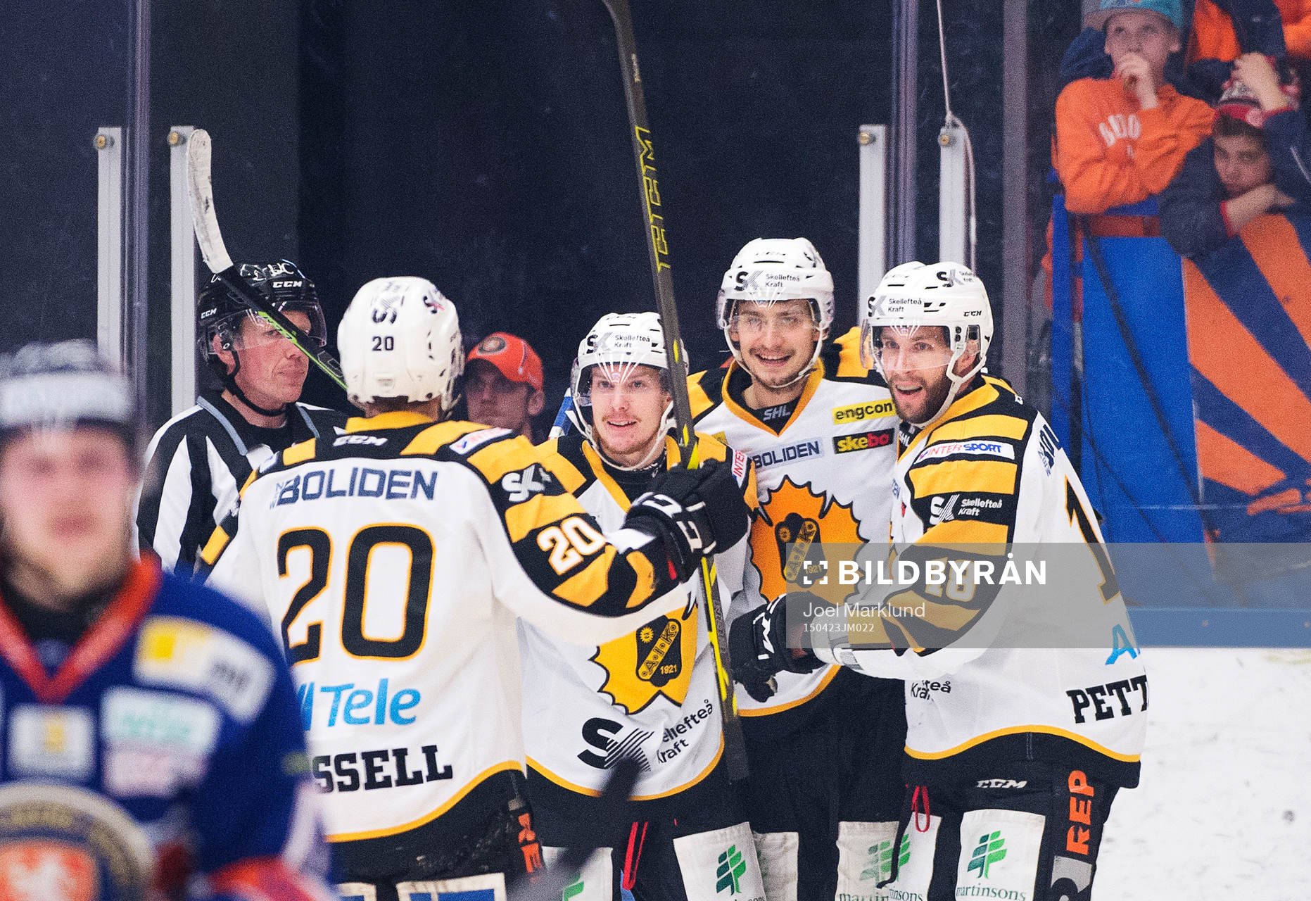 Skellefteås Kirill Kabanov jublar med lagkamrater