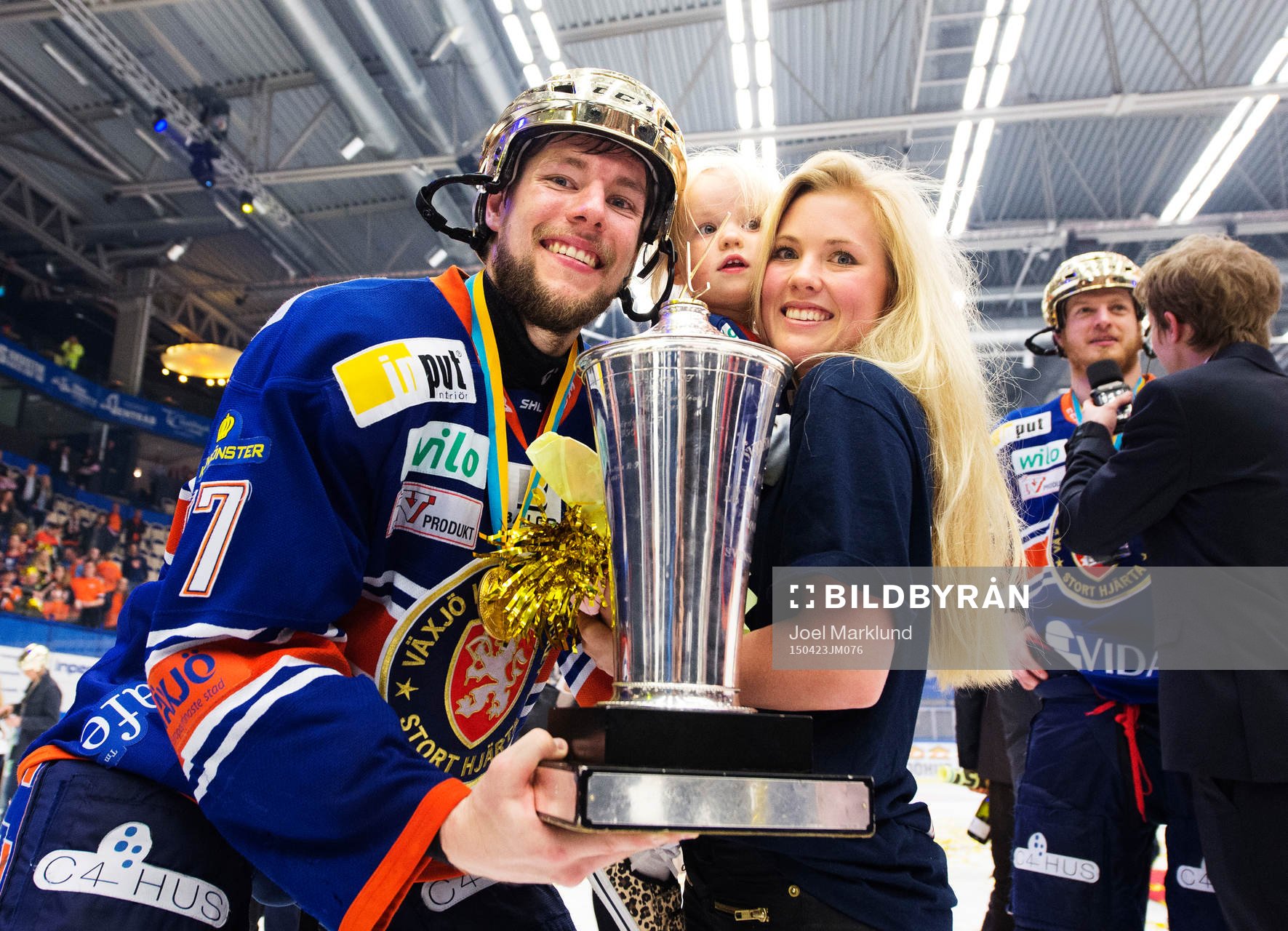 Växjös Robert Rosén med pokalen