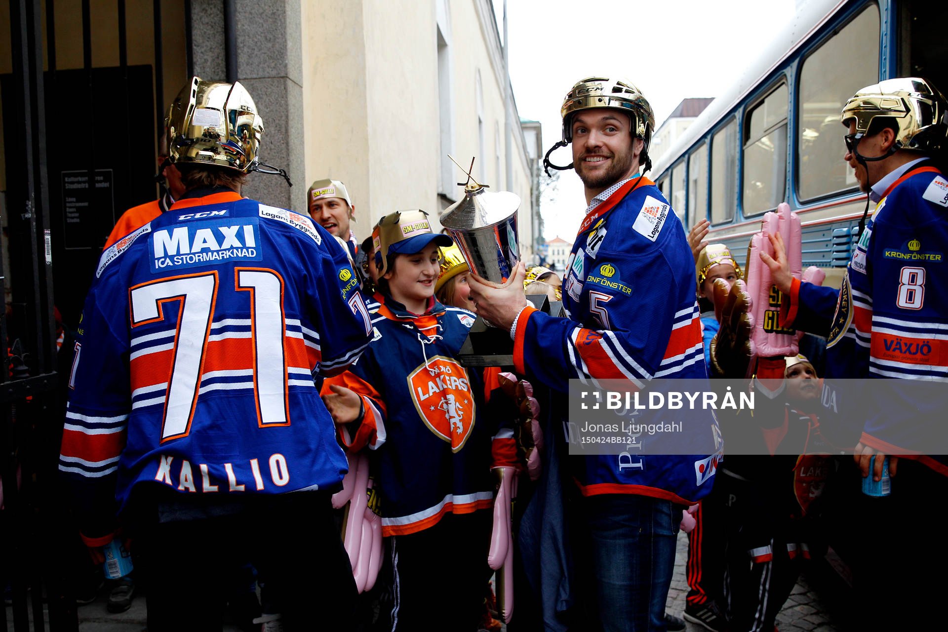 Växjös Tomi Kallio och Noah Welch anländer med bucklan