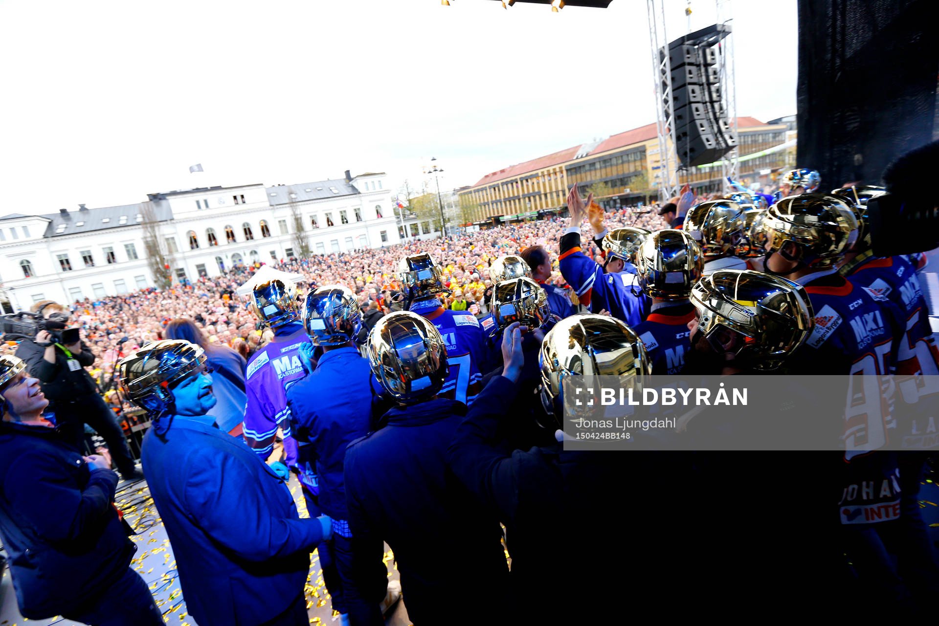 Växjö firar SM-guld på Stortorget