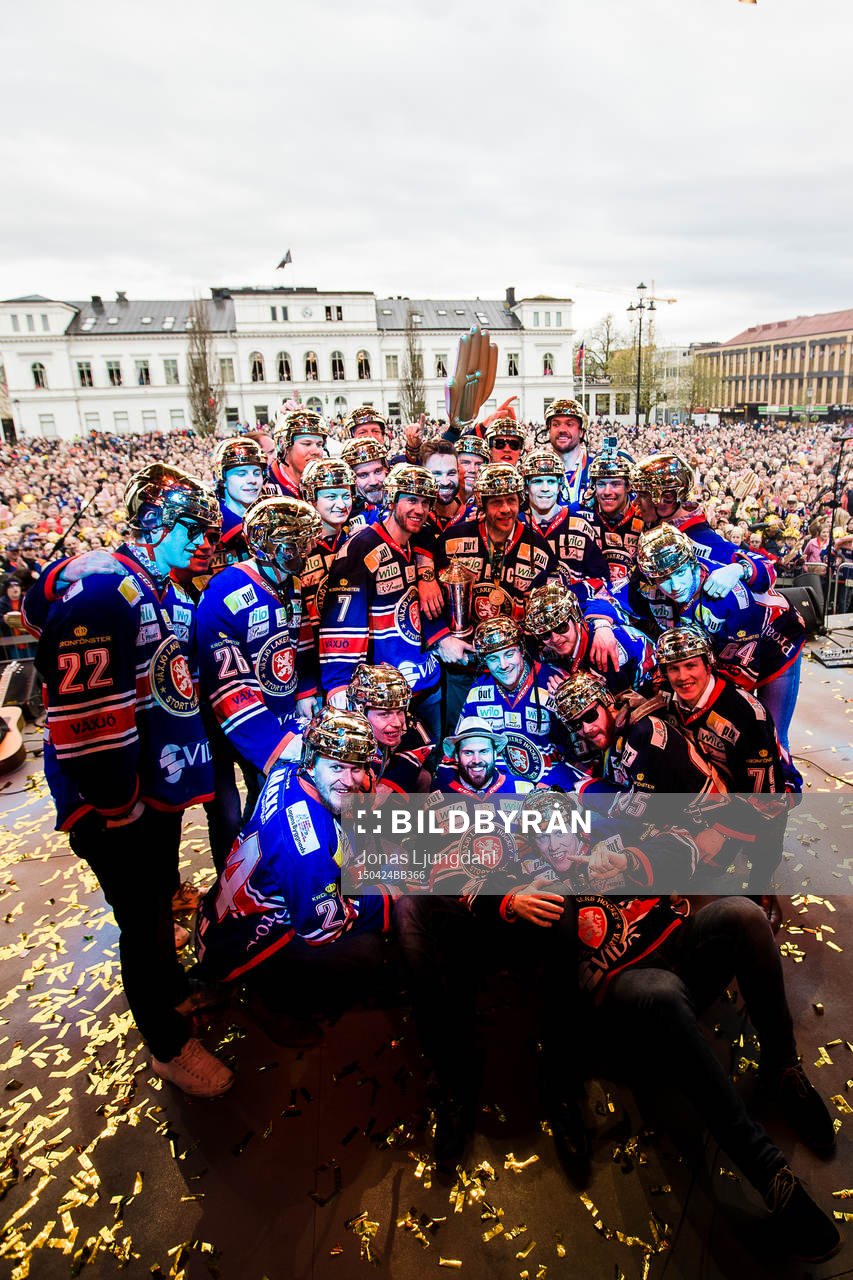 Växjö firar SM-guld på Stortorget