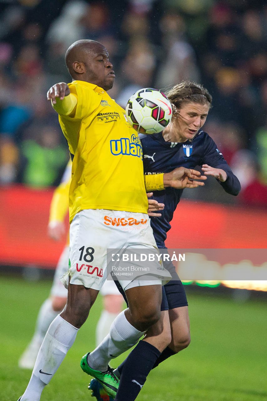 Falkenbergs Hakeem Araba och Malmös Pawel Cibicki
