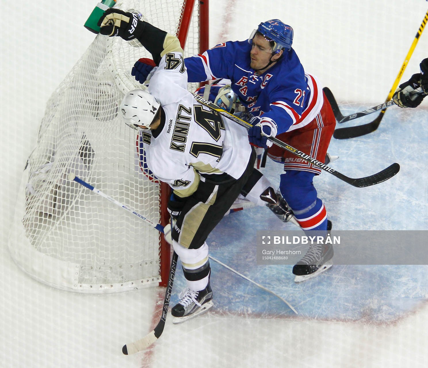 New York Rangers Ryan McDonagh crosschecks Pittsburgh
