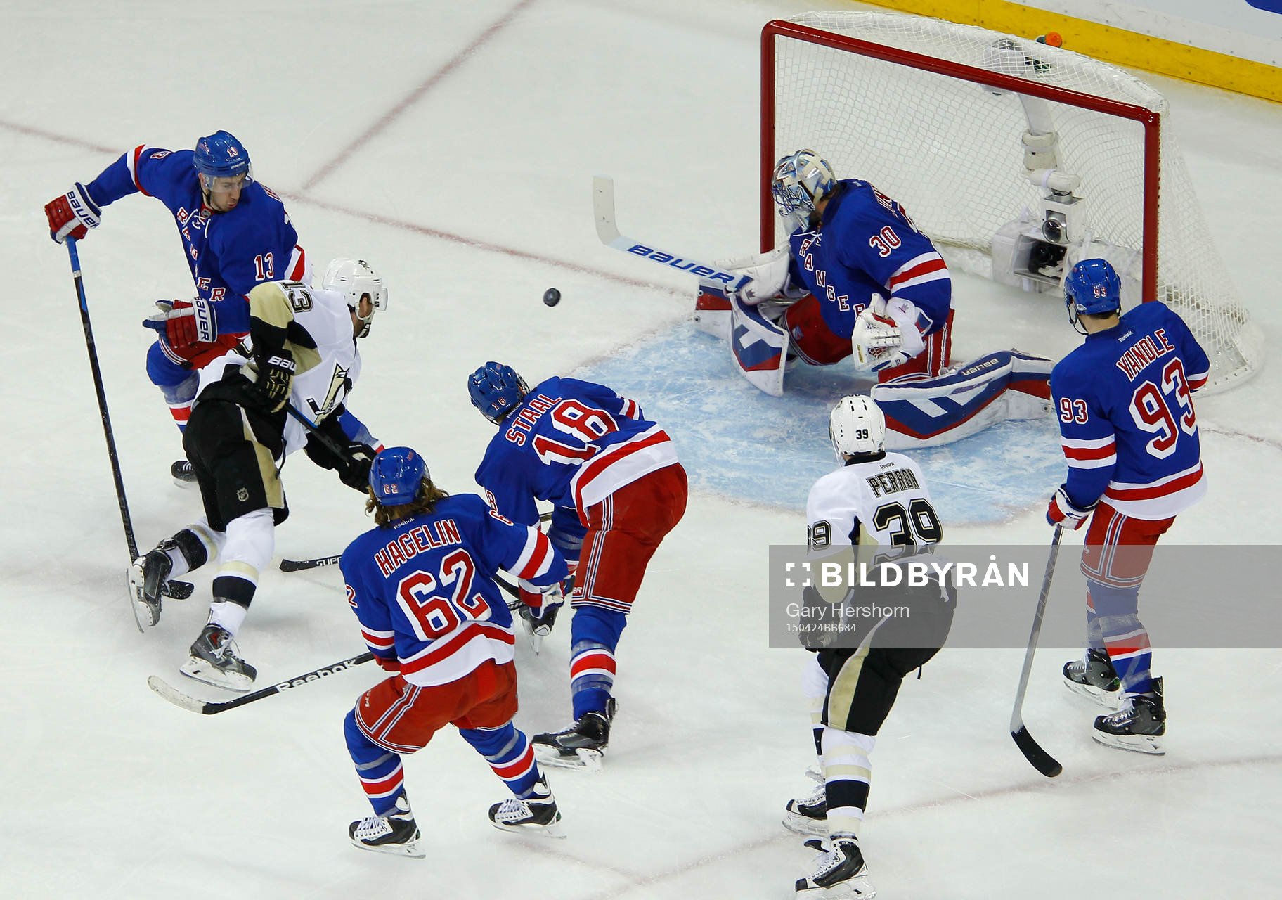 New York Rangers goalie Henrik Lundqvist makes a save