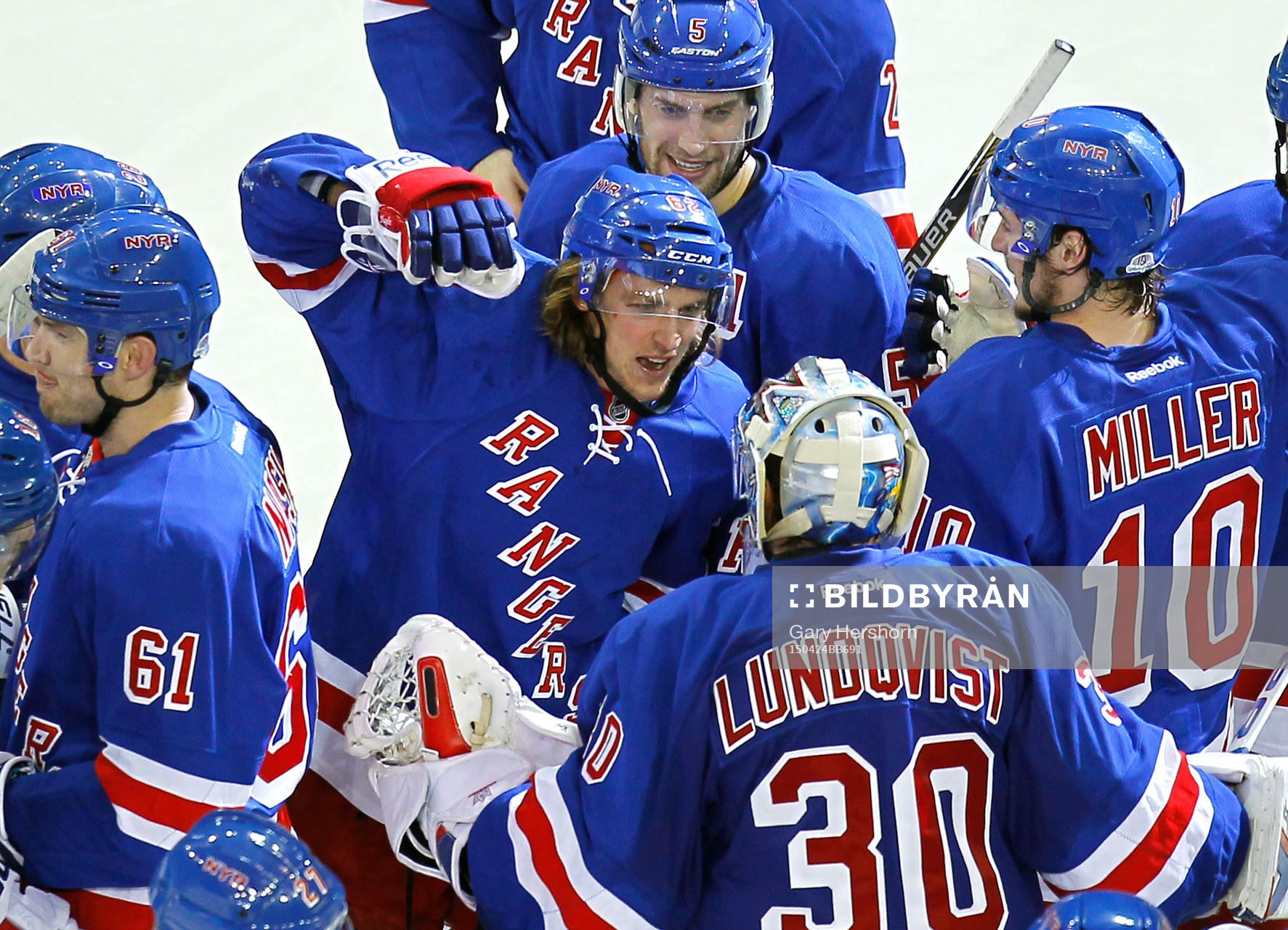 New York Rangers Carl Hagelin (C) celebrates with goalie