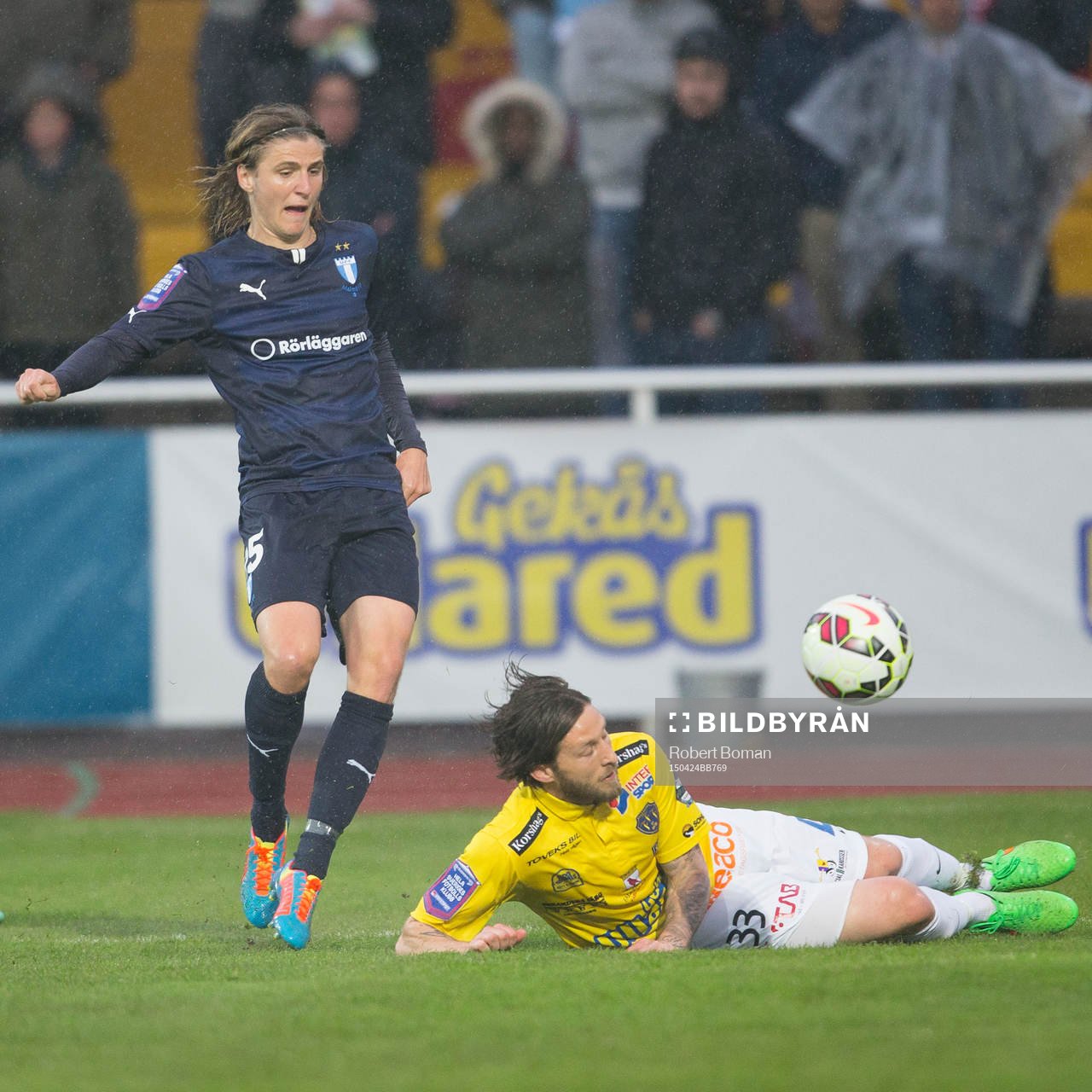 Malmö FFs Pawel Cibicki och Falkenbergs Tibor Joza