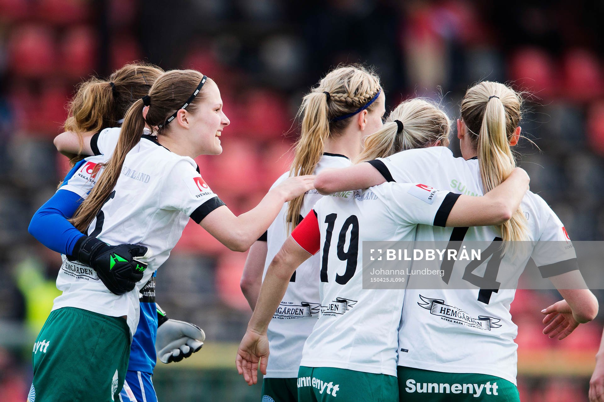 Mallbackens spelare jublar