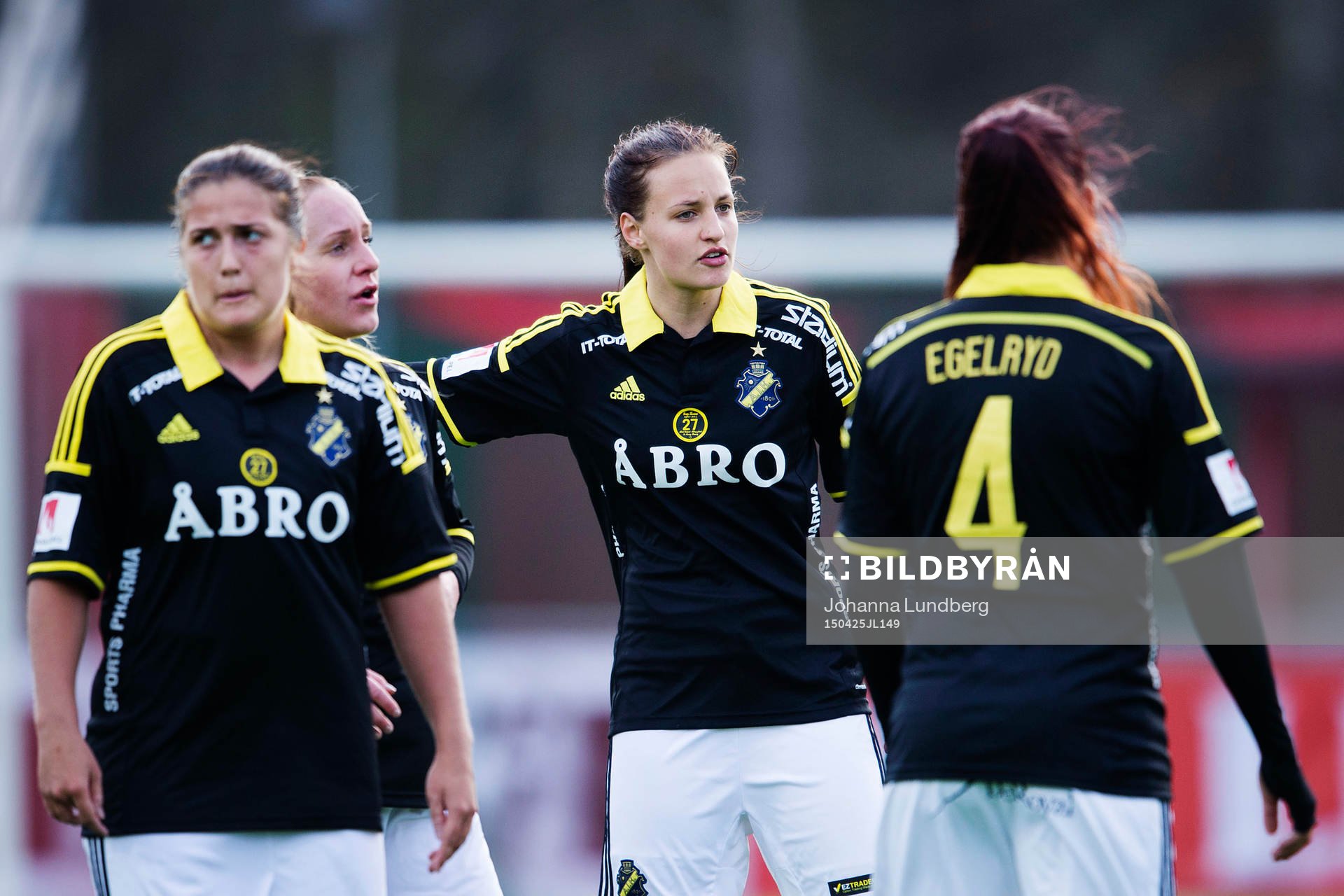 AIKs Filippa Angeldal, Sarah Fredriksson, Nathalie Björn