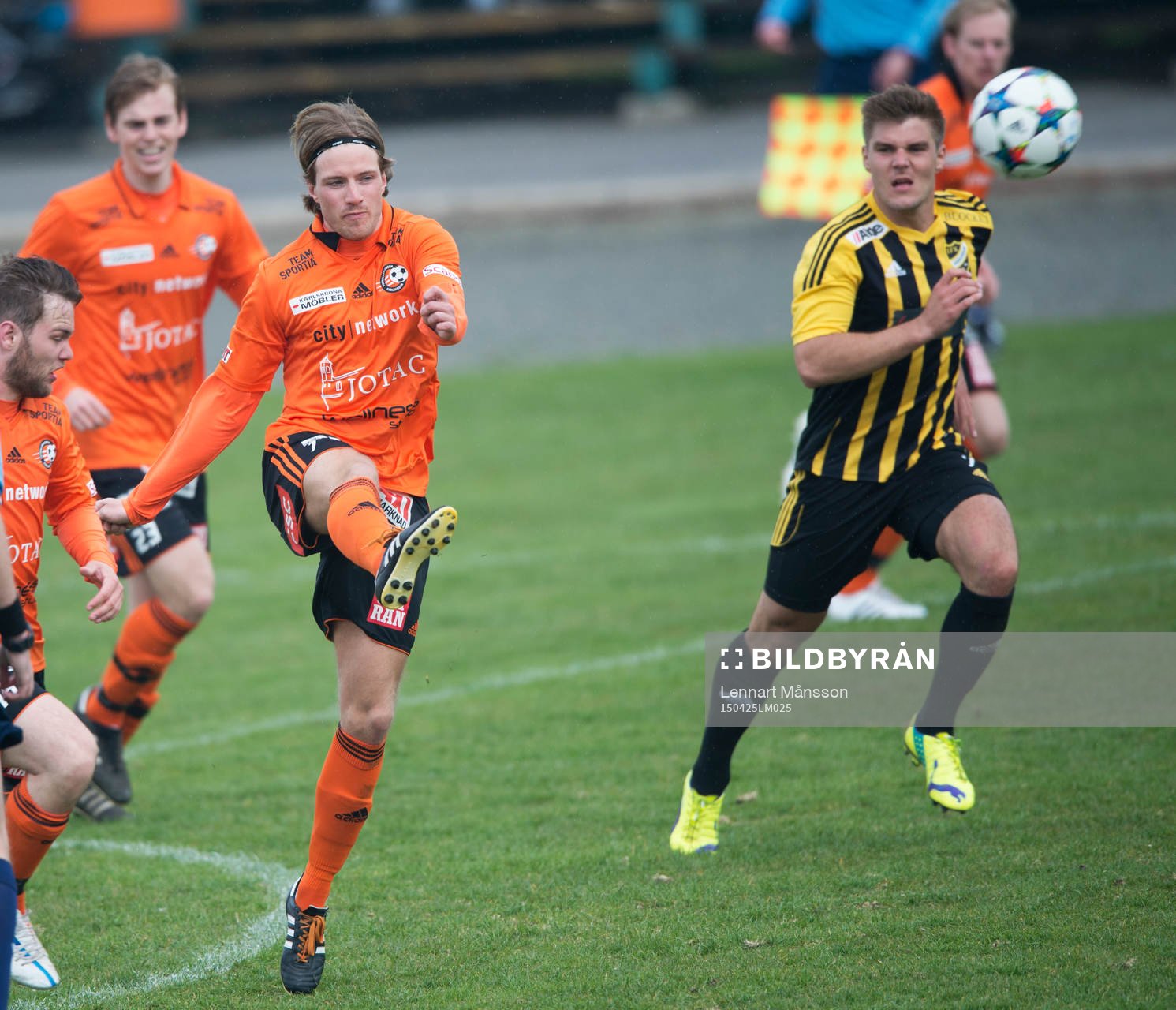 Karlskronas Alexander Pettersson i matchen i division 2 mellan IFK Hässleholm och Karlskrona i Hässleholm 25 april 2015.