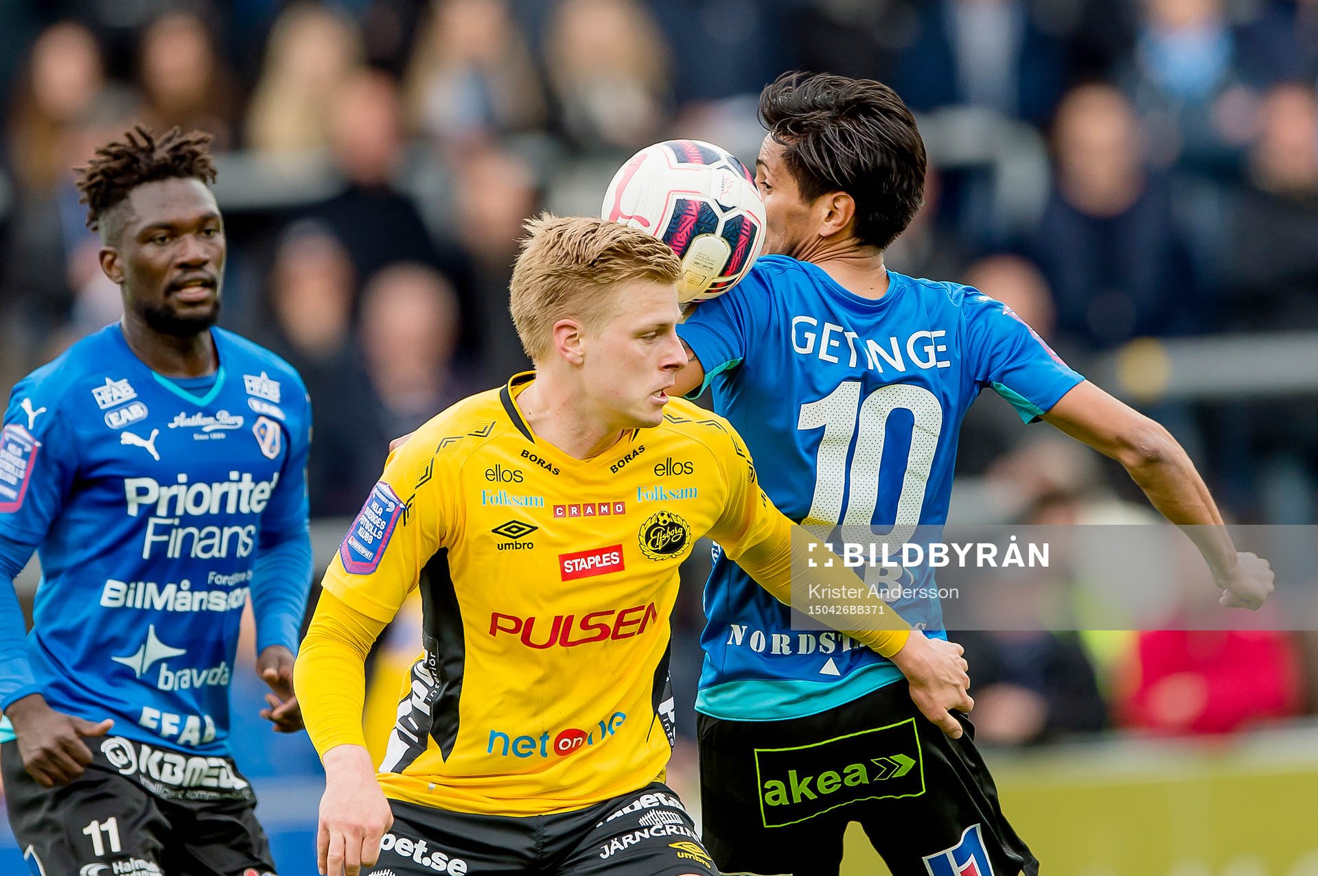 Elfsborgs Per Frick och Halmstads Antonio Rojas