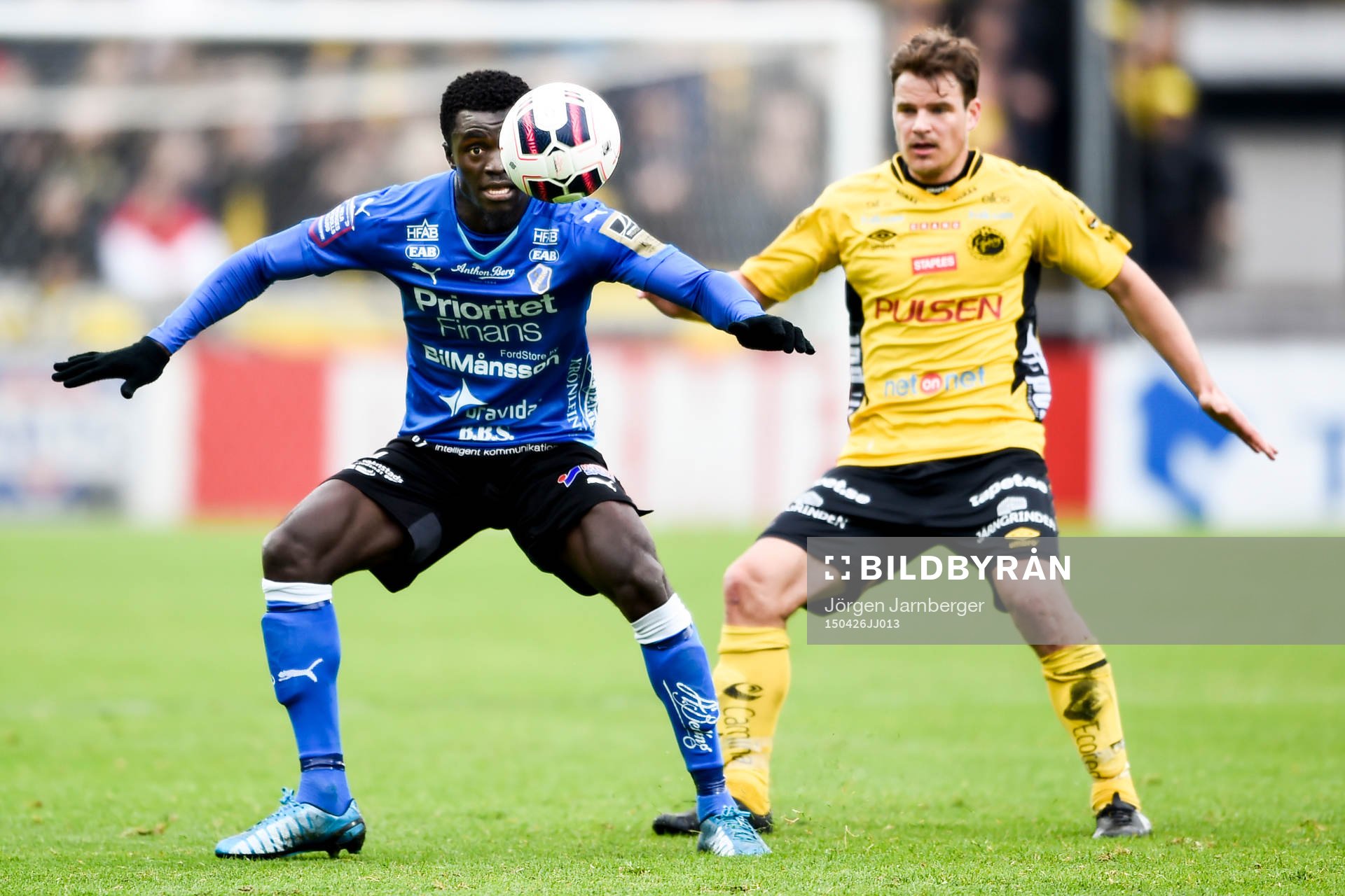 Halmstads Kwame Karikari och Elfsborgs Henning Hauger