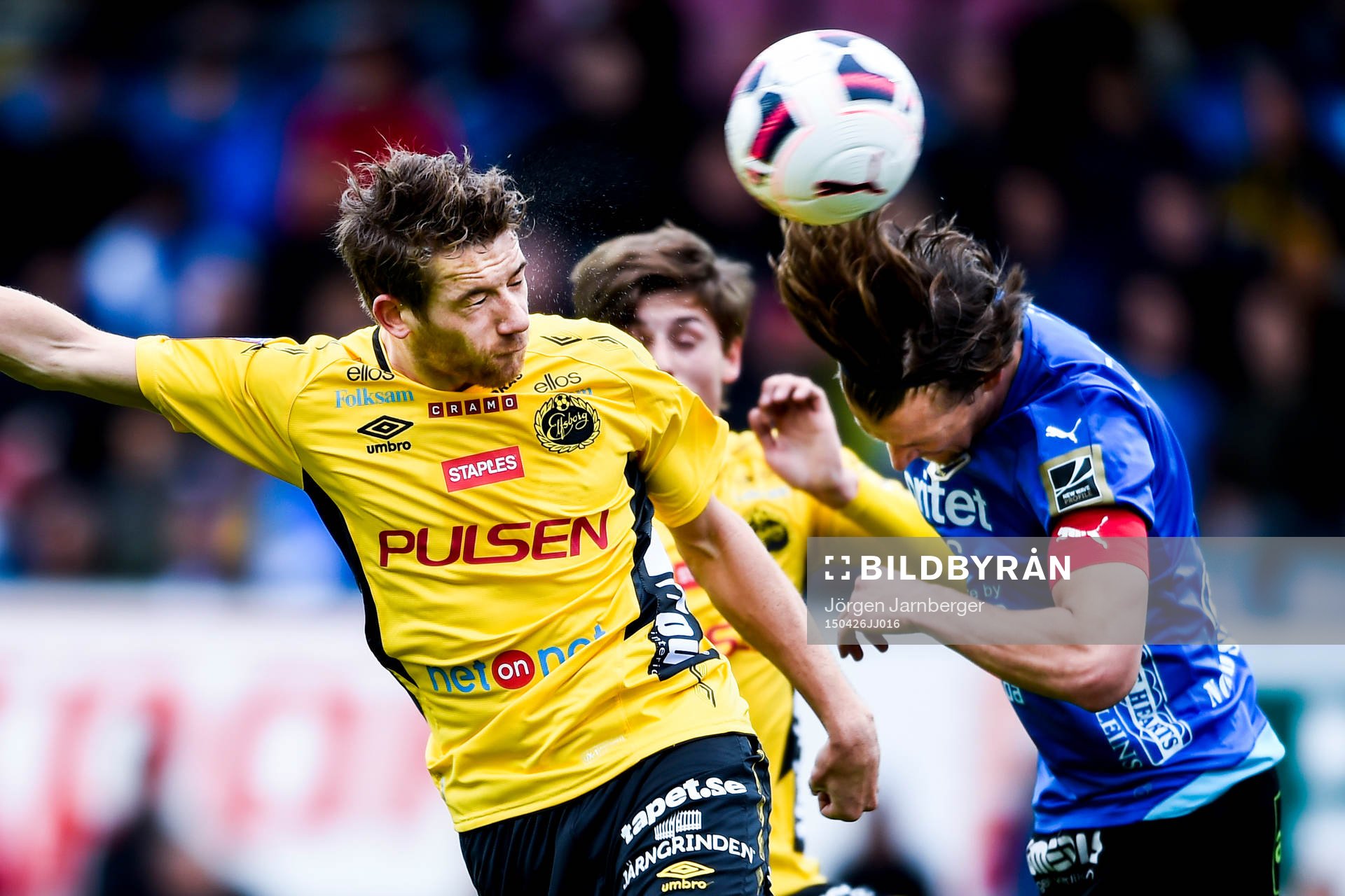 Elfsborgs Marcus Rohdén i nickduell med Halmstads Fredrik